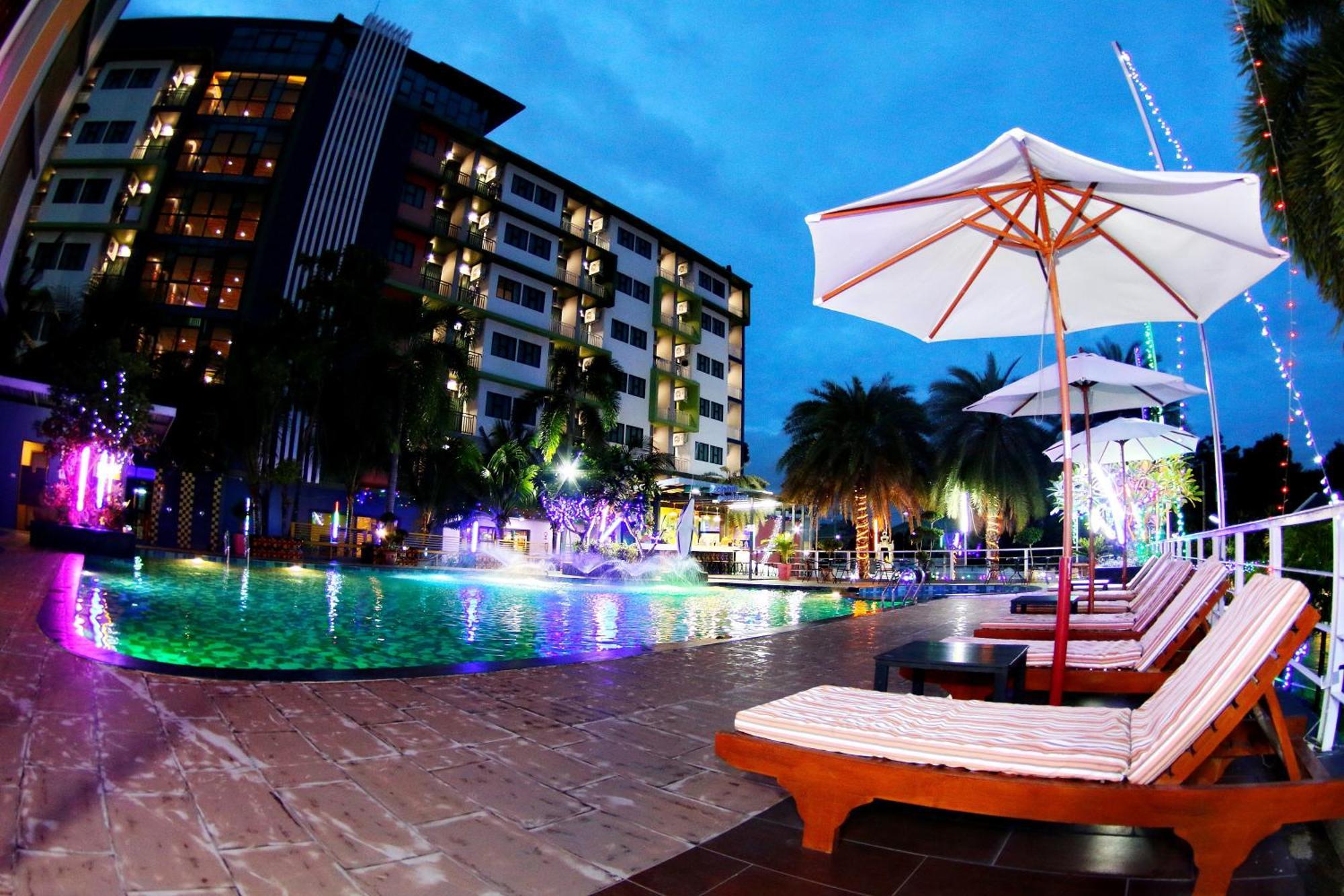 Arthitaya Nature & Lakkhana Poolside 5*