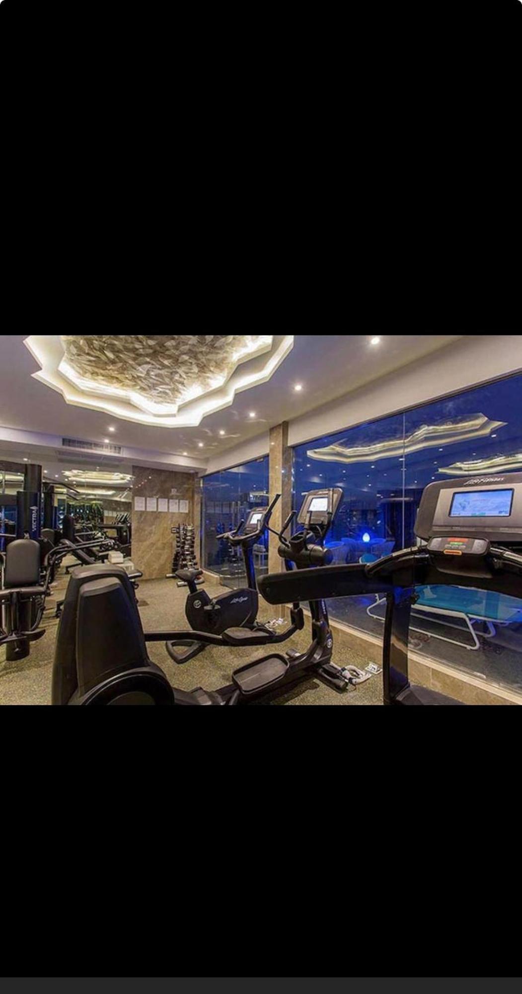 Centara Avenue Residences *