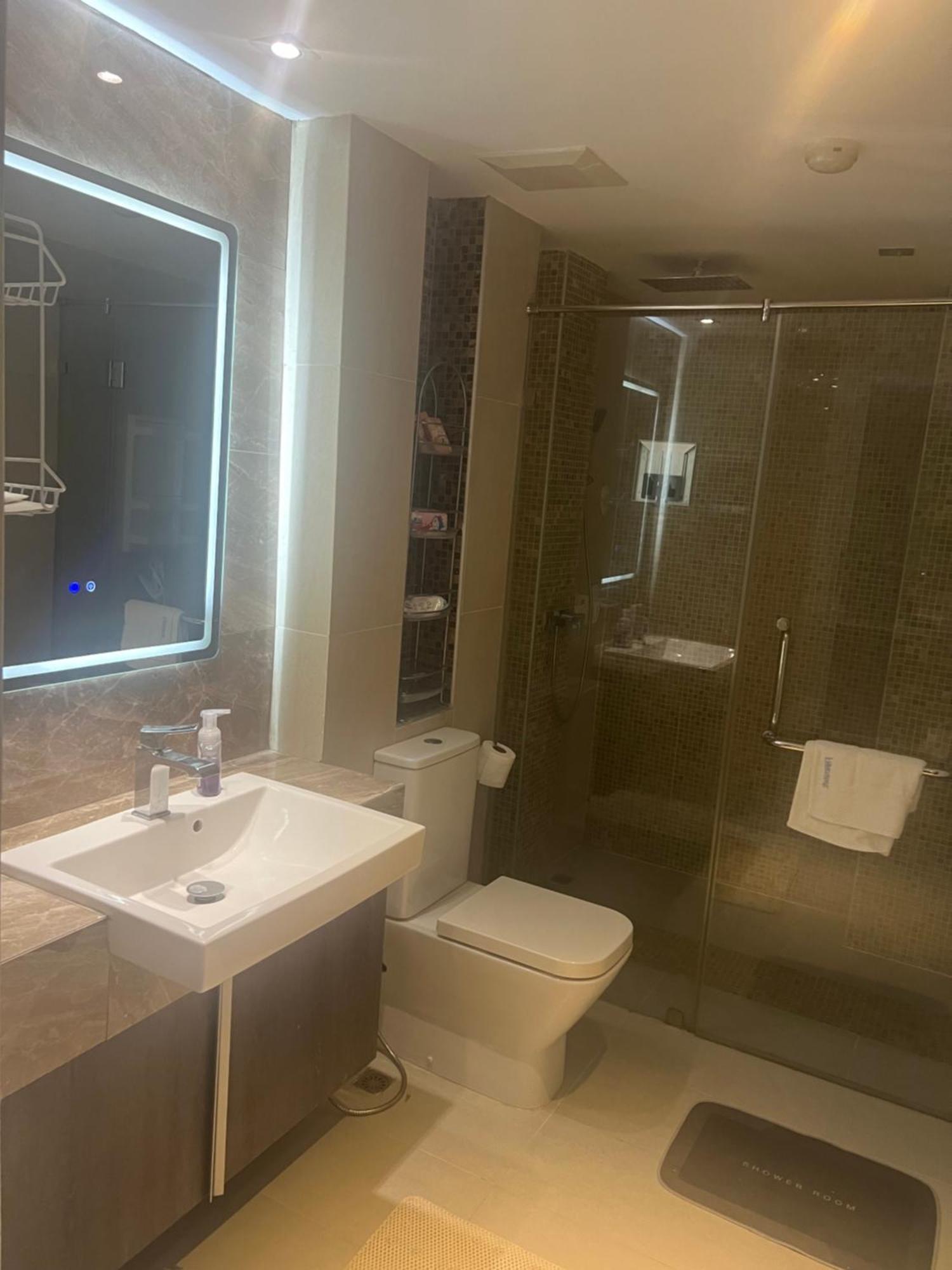 Centara Avenue Residences