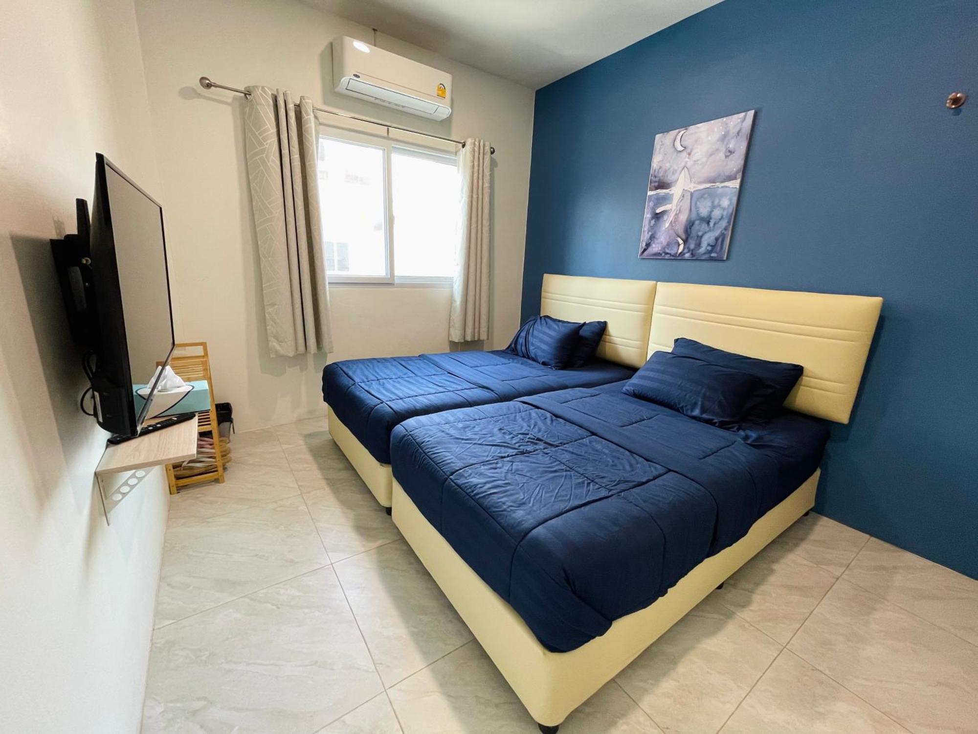 Hostel Blue Whale & Cafe Pattaya