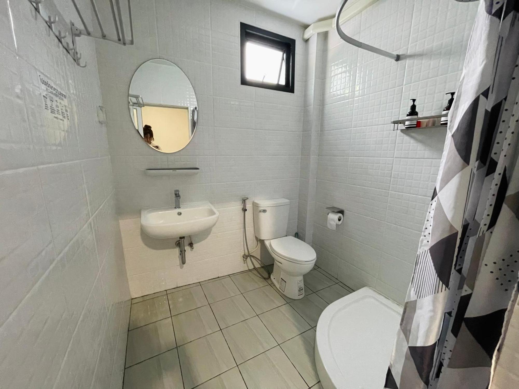 Hostel Blue Whale & Cafe *