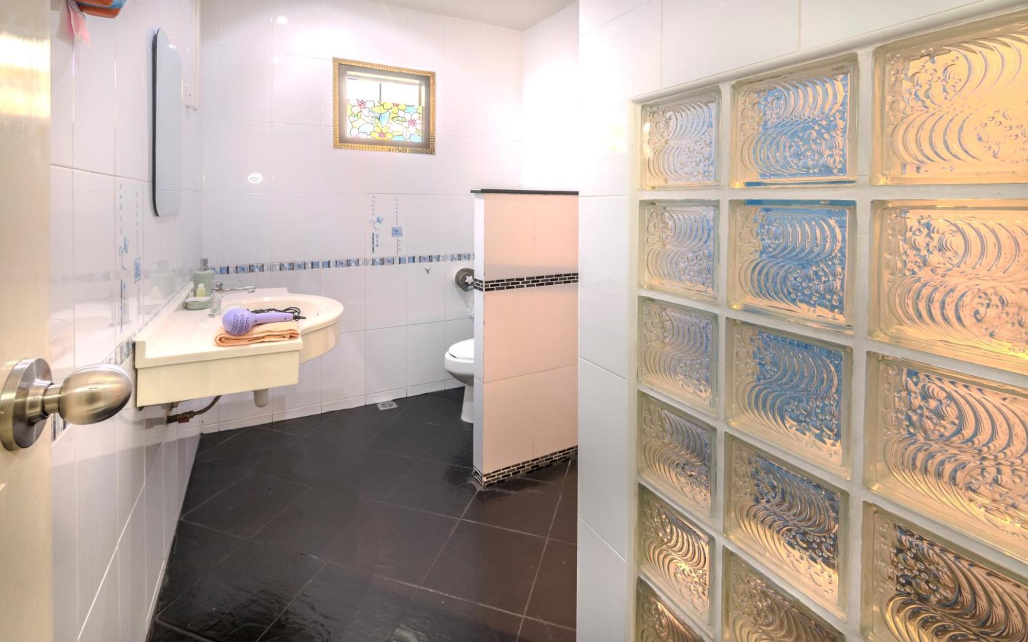 C Near Walking Street Electricity Included Villa