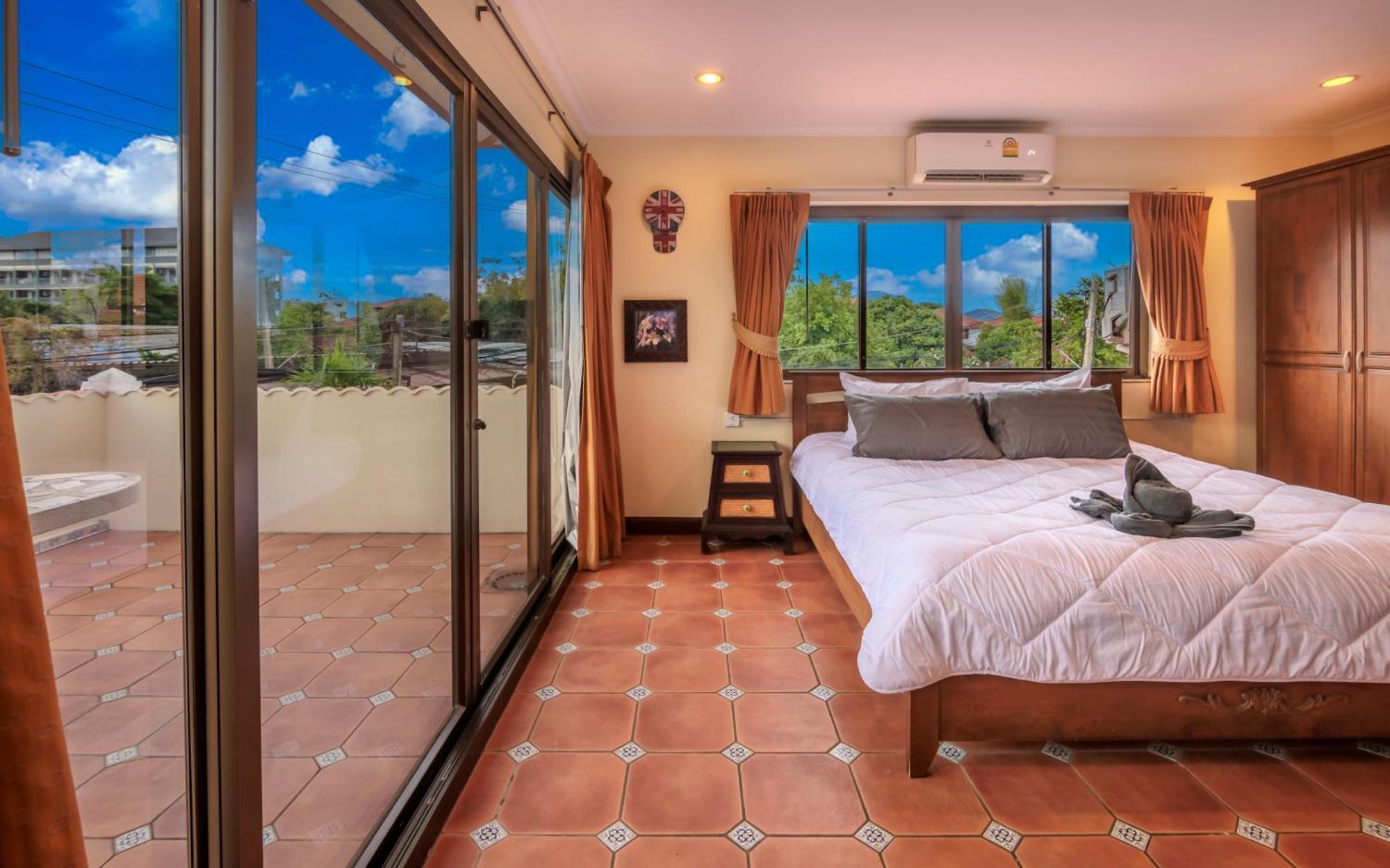 Villa V Near Walking Street Electricity Included Pattaya