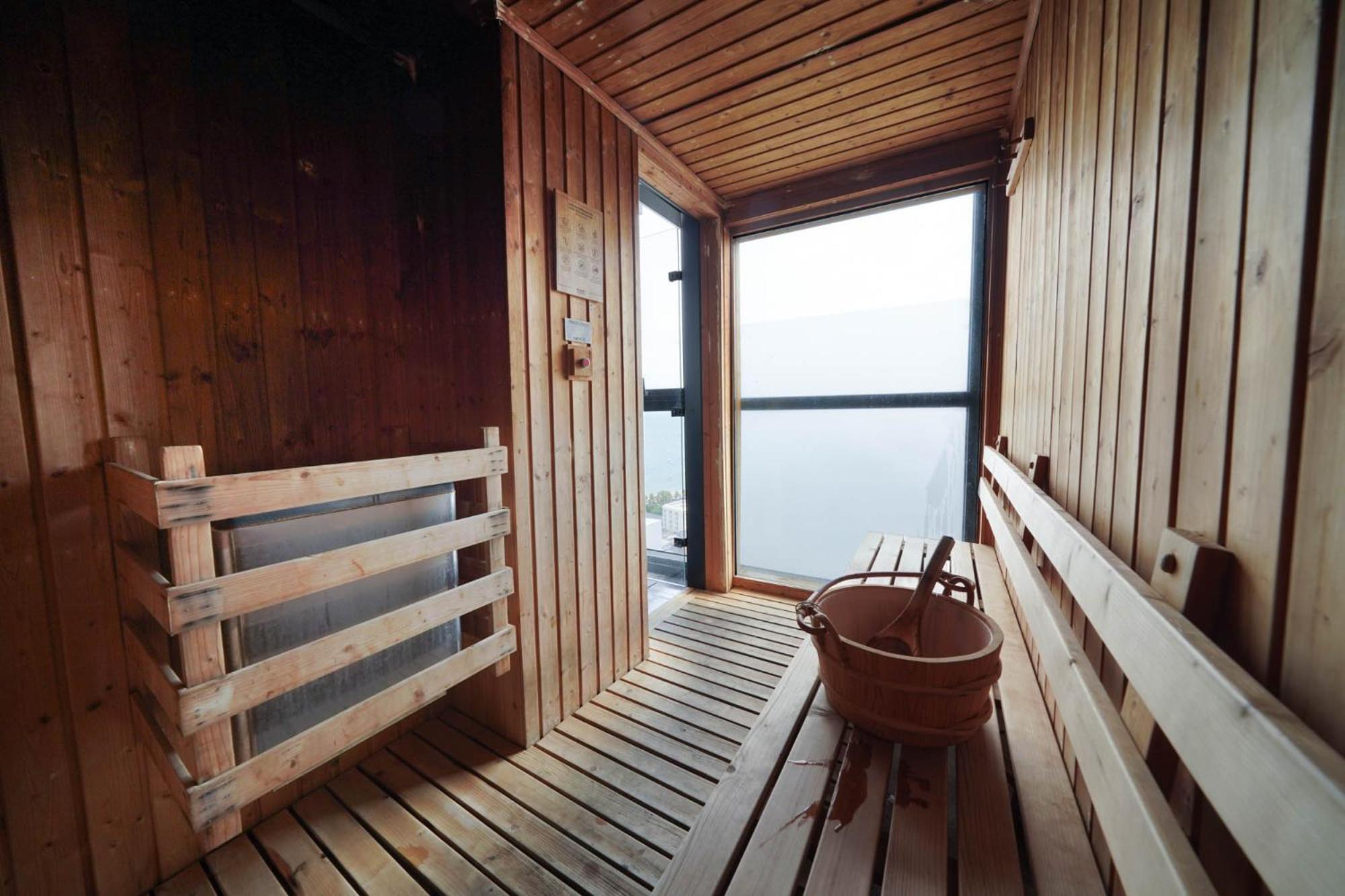 Edge 2bdrm Balcony Ocean View * Pattaya