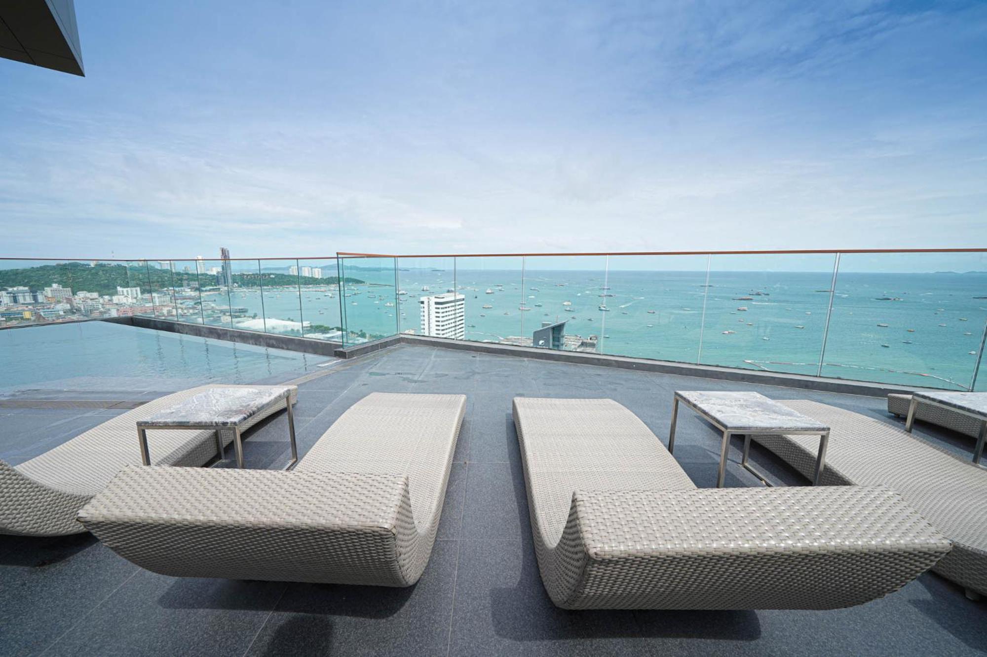 Apartment Edge 2bdrm Balcony Ocean View *