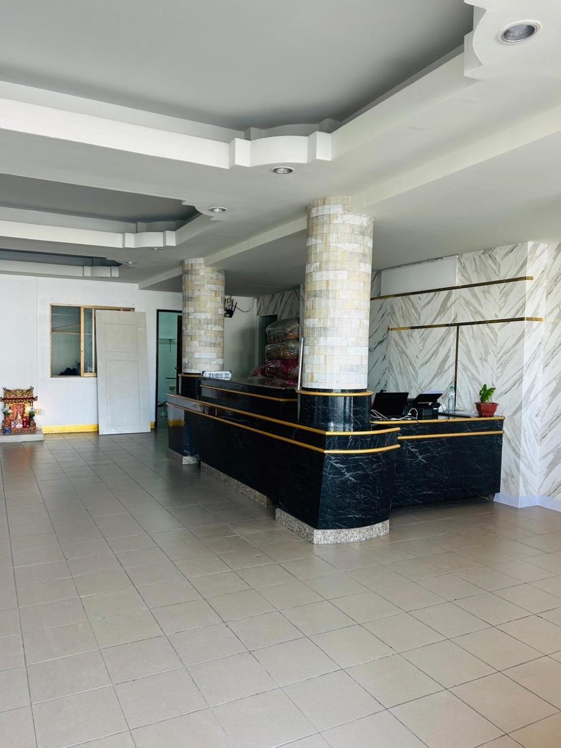 Naza Orchid Hotel 2*