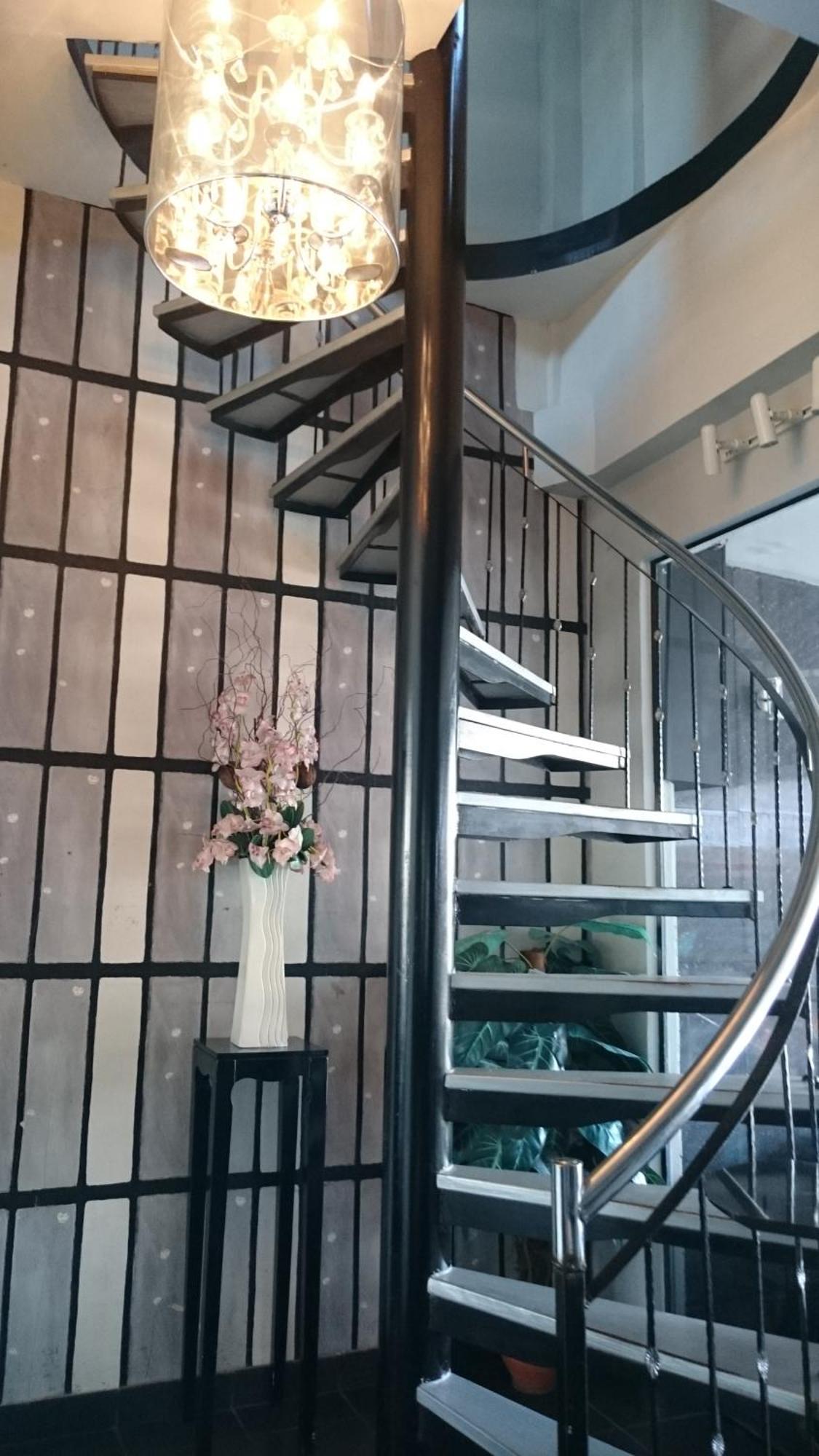 The Venue - Sha Extra