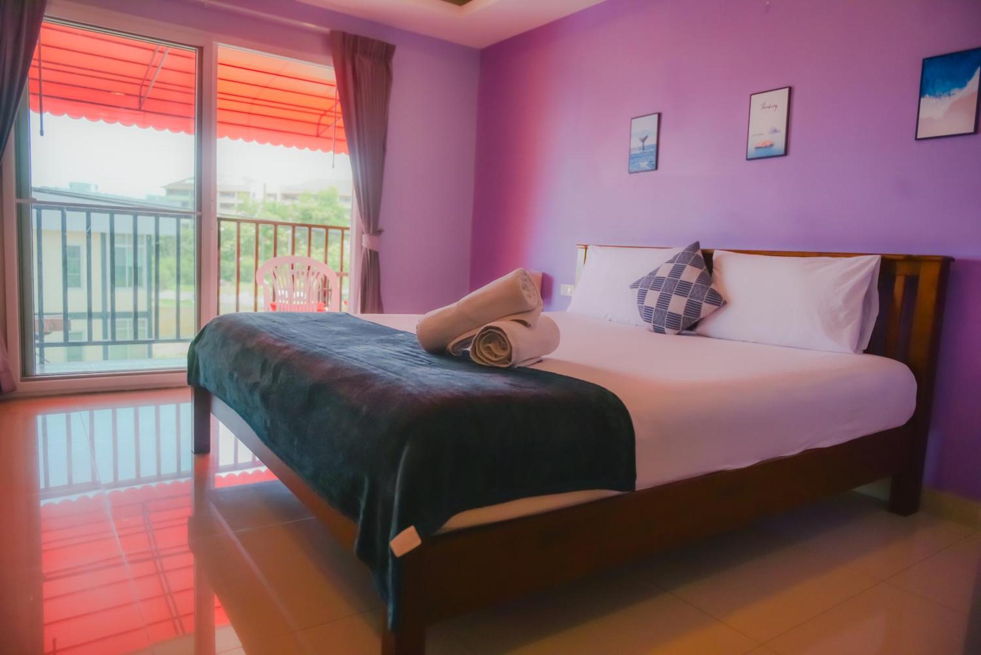 Patumnak Beach Guesthouse Pattaya