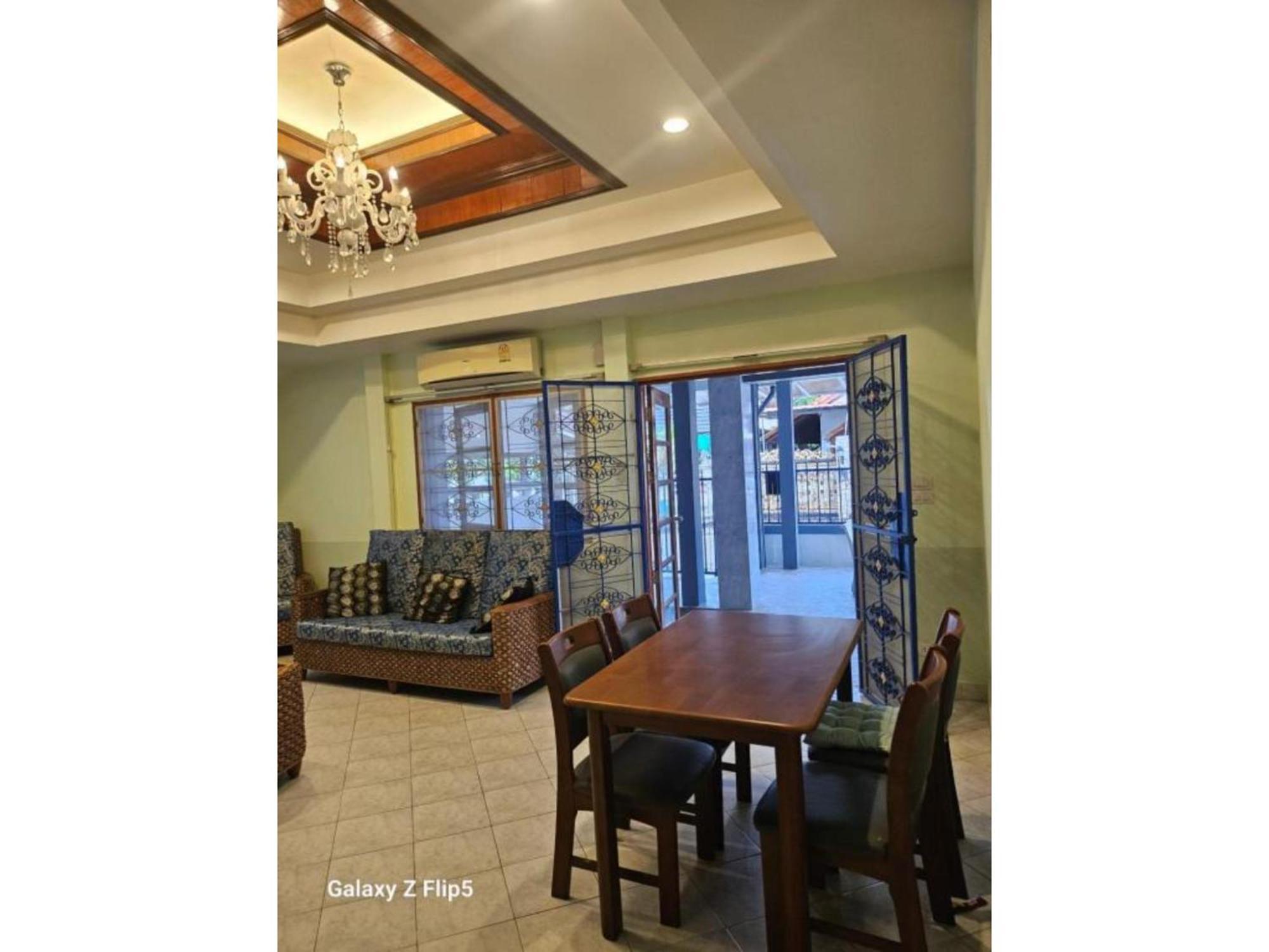 In Guest - 2 Dans Superbe Maison En Centre Exceptionne Guest house Pattaya