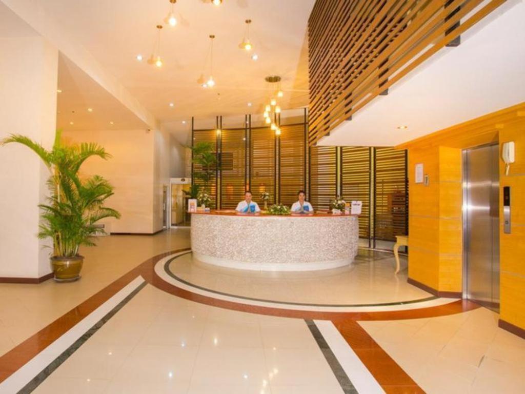 Eastiny Plaza Hotel 3*