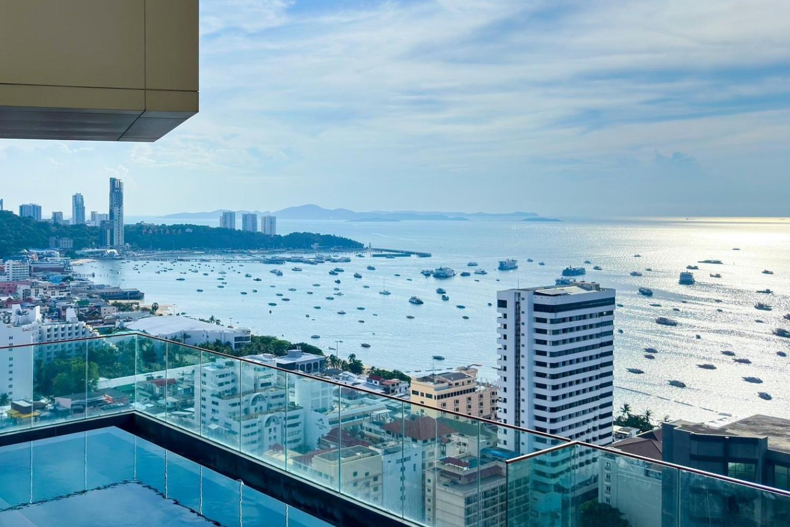 With Roof Pool Apartment
