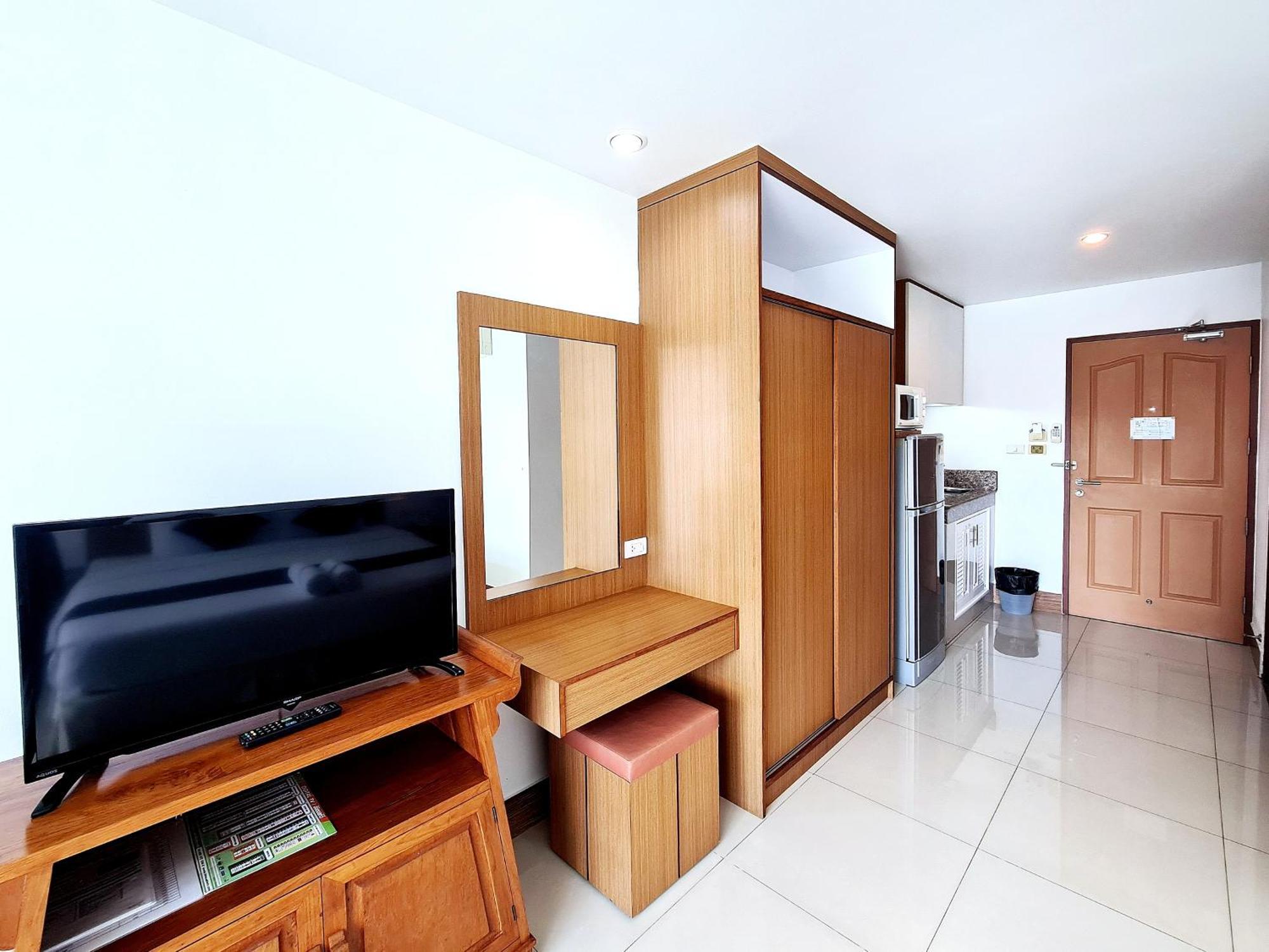 Nanthana Hotel 2*