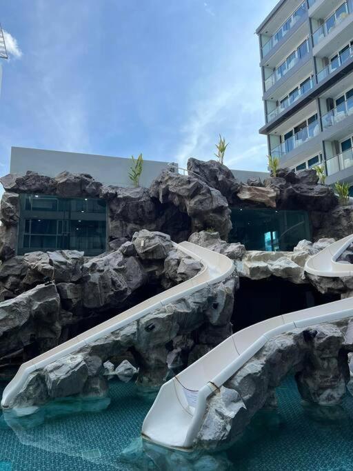 Centara Avenue Residences B65 Apartment *