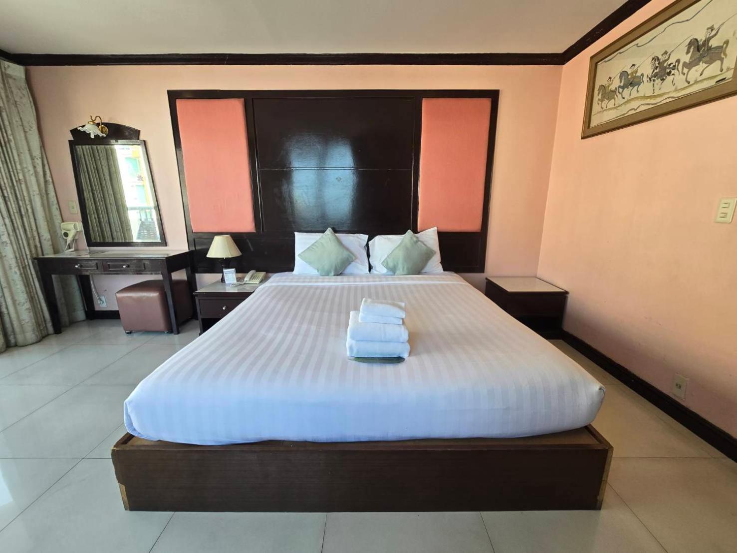 ไมค์บีชรีสอร์ท Pattaya