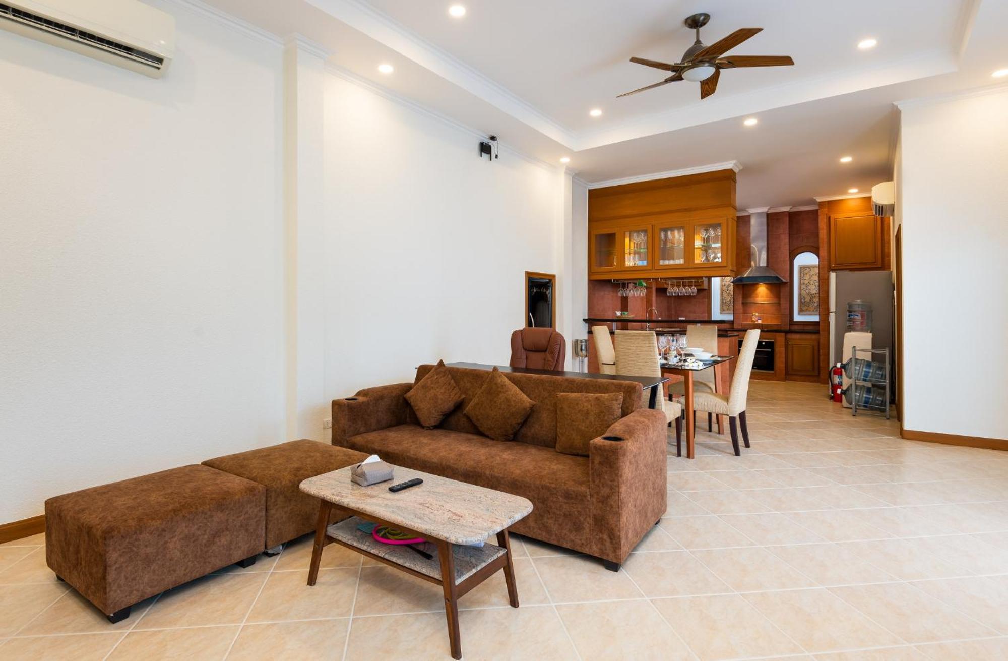 Franken Luxury Pool * Pattaya