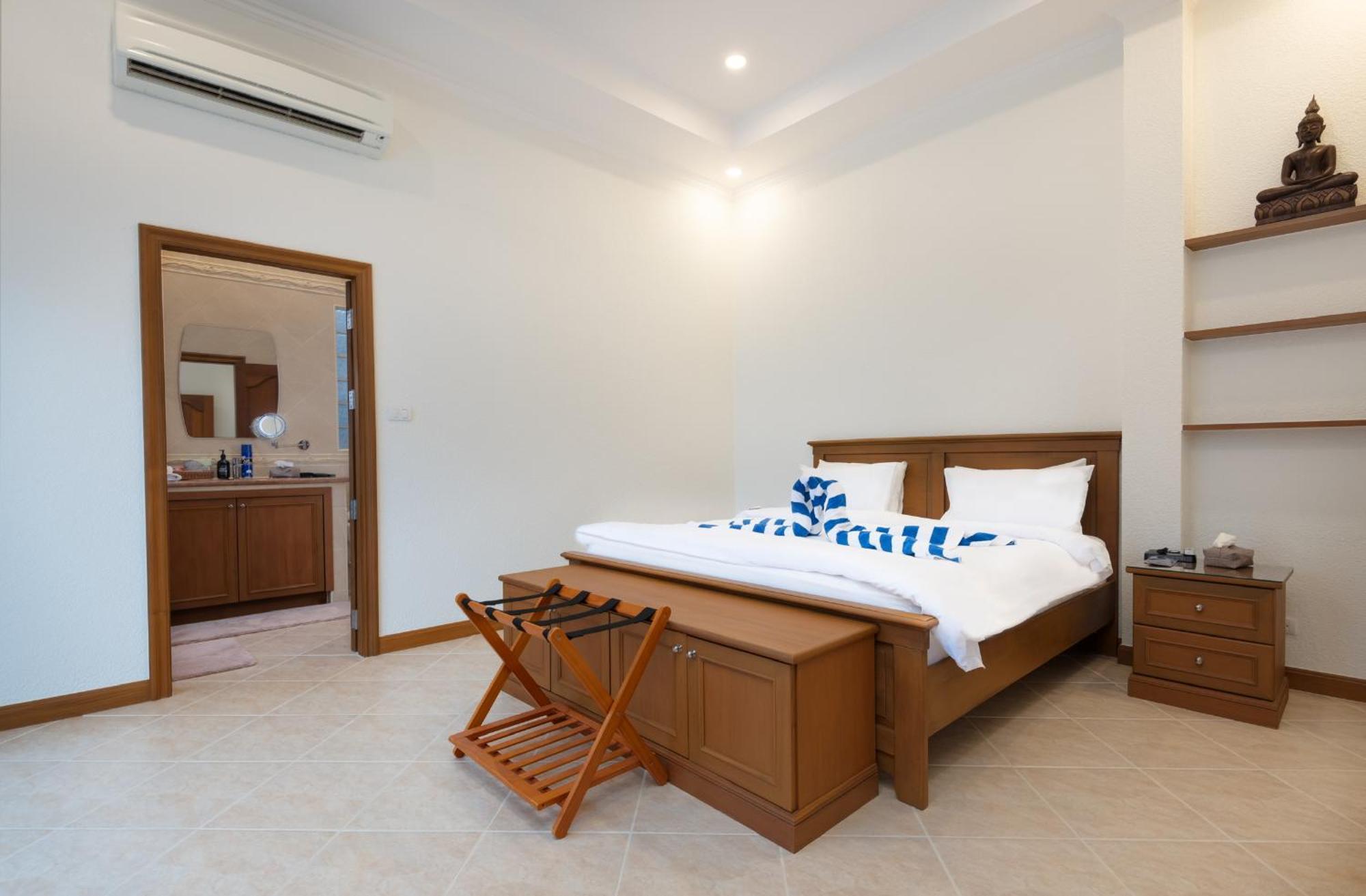 Franken Luxury Pool * Pattaya