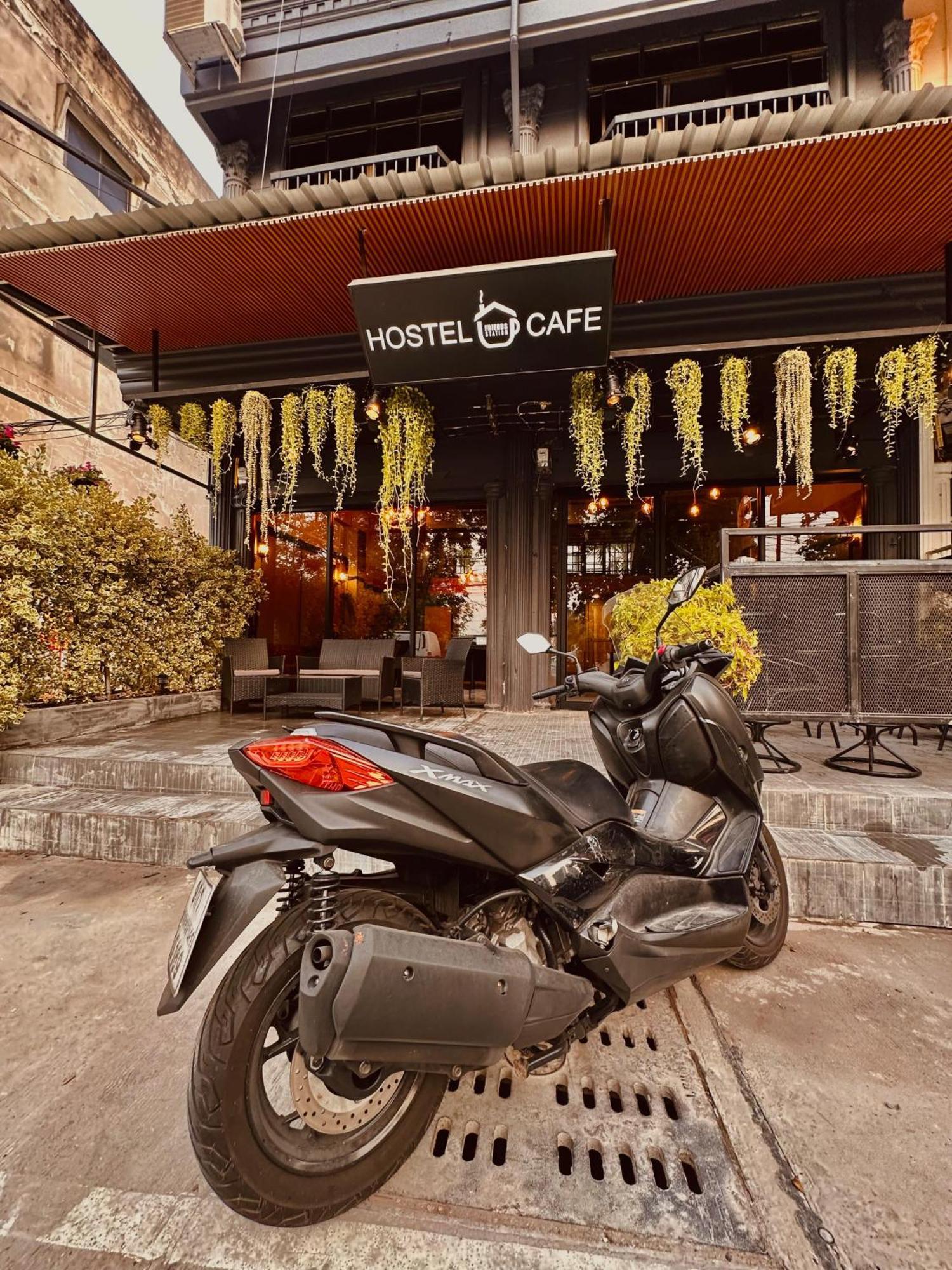 Friends Station & Cafe Pattaya