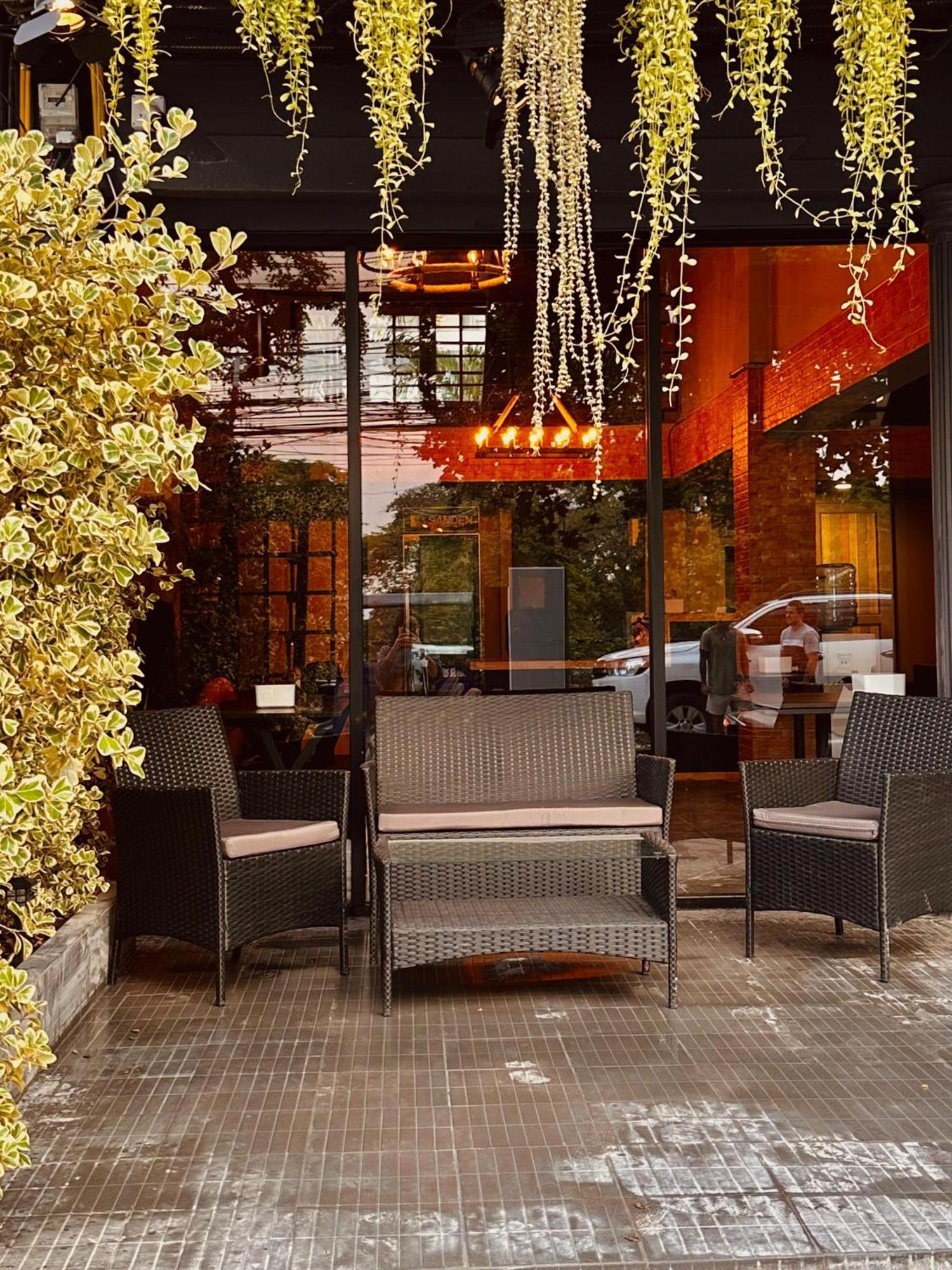 Friends Station & Cafe Hostel