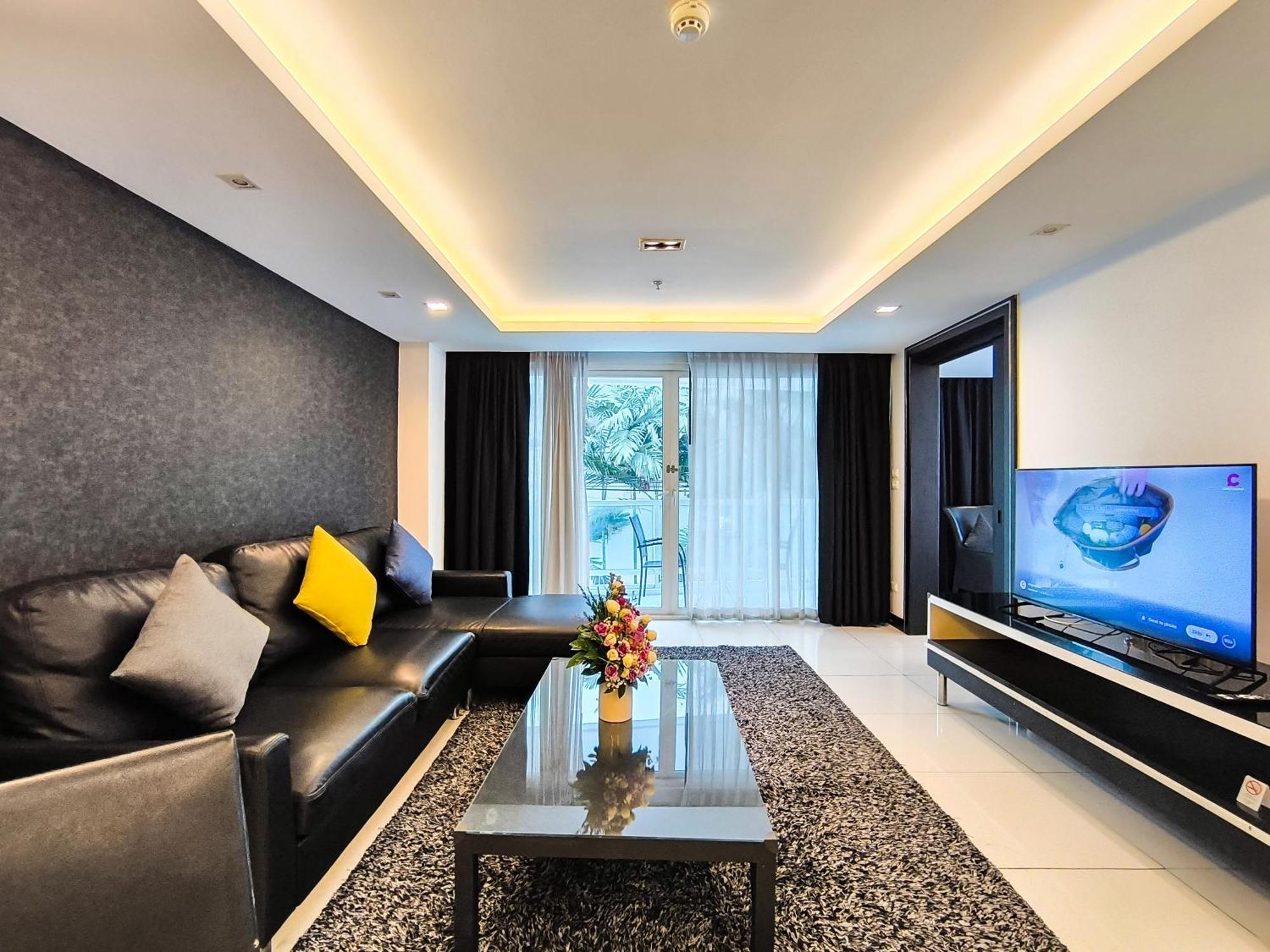 Hotel Nova By Compass Hospitality 4*
