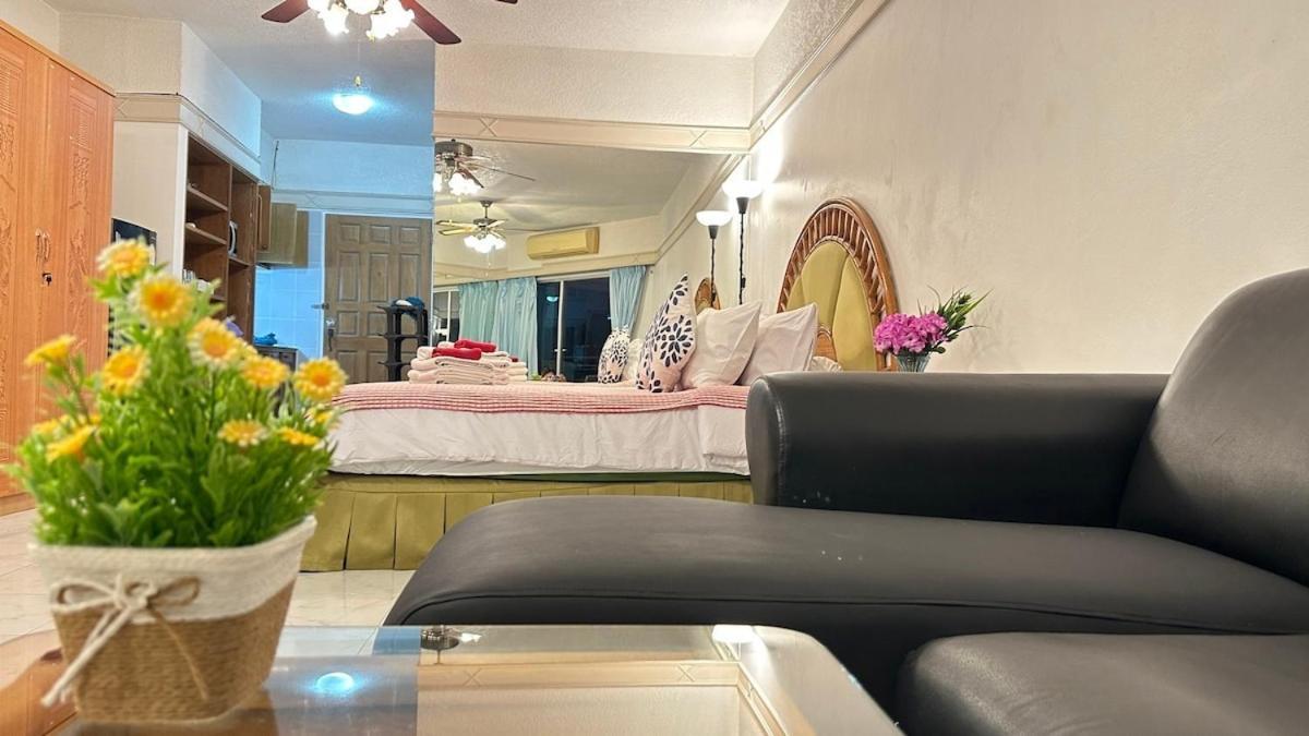 20fl Front Huge 1-bed Next To 5-star