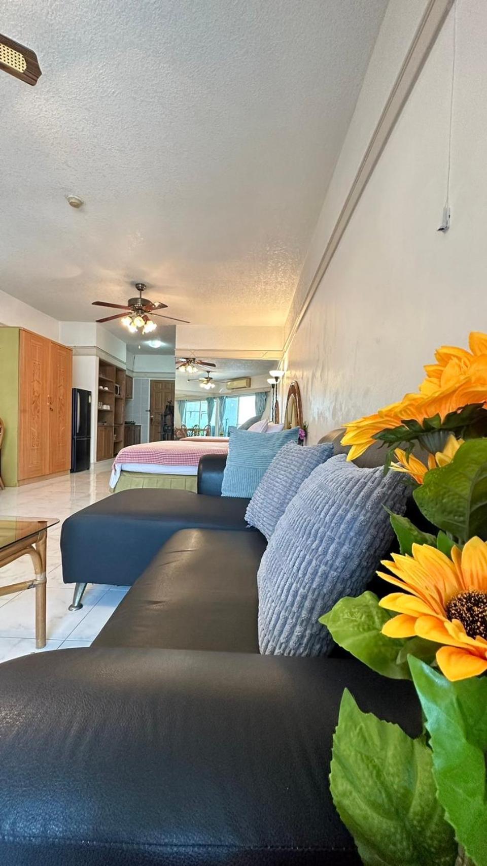 20fl Front Huge 1-bed Next To 5-star *