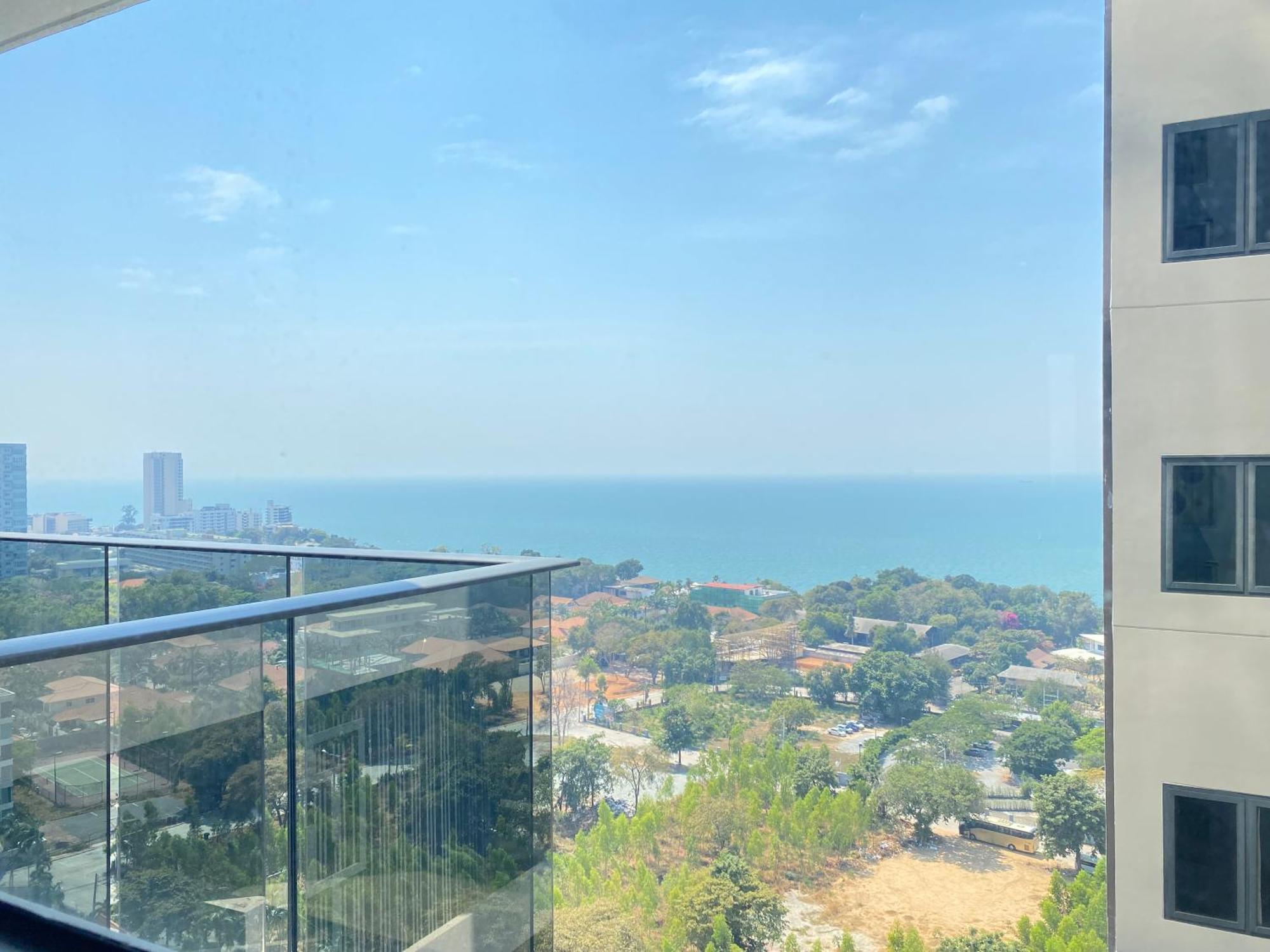 Andromeda By Feng Apartment Pattaya