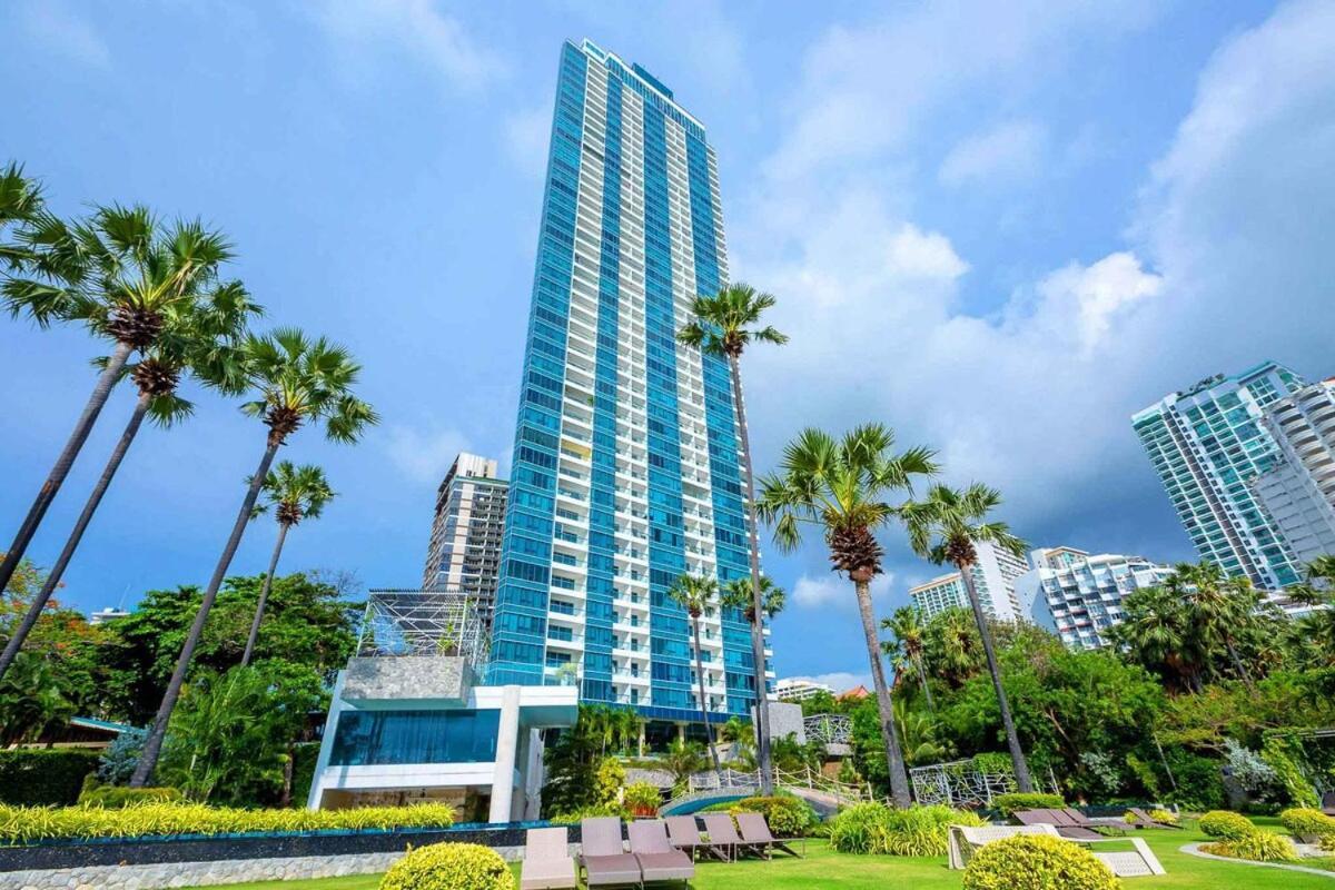 Apartment The Palm Wongamat ,world Class Luxury Seaview Condo, Private The Sanctuary Of Truth Pattaya