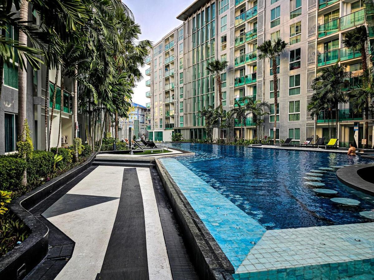 Amazing Pool View In Wifi Netflix Apartment