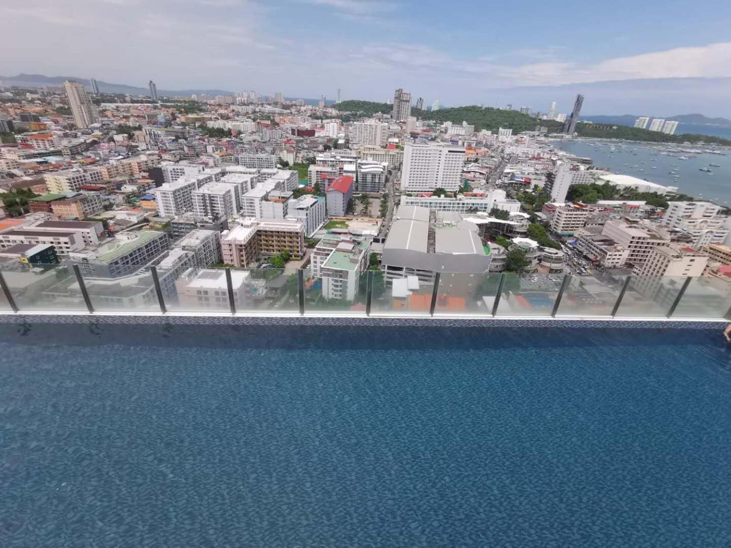 The Base By Adam Aparthotel