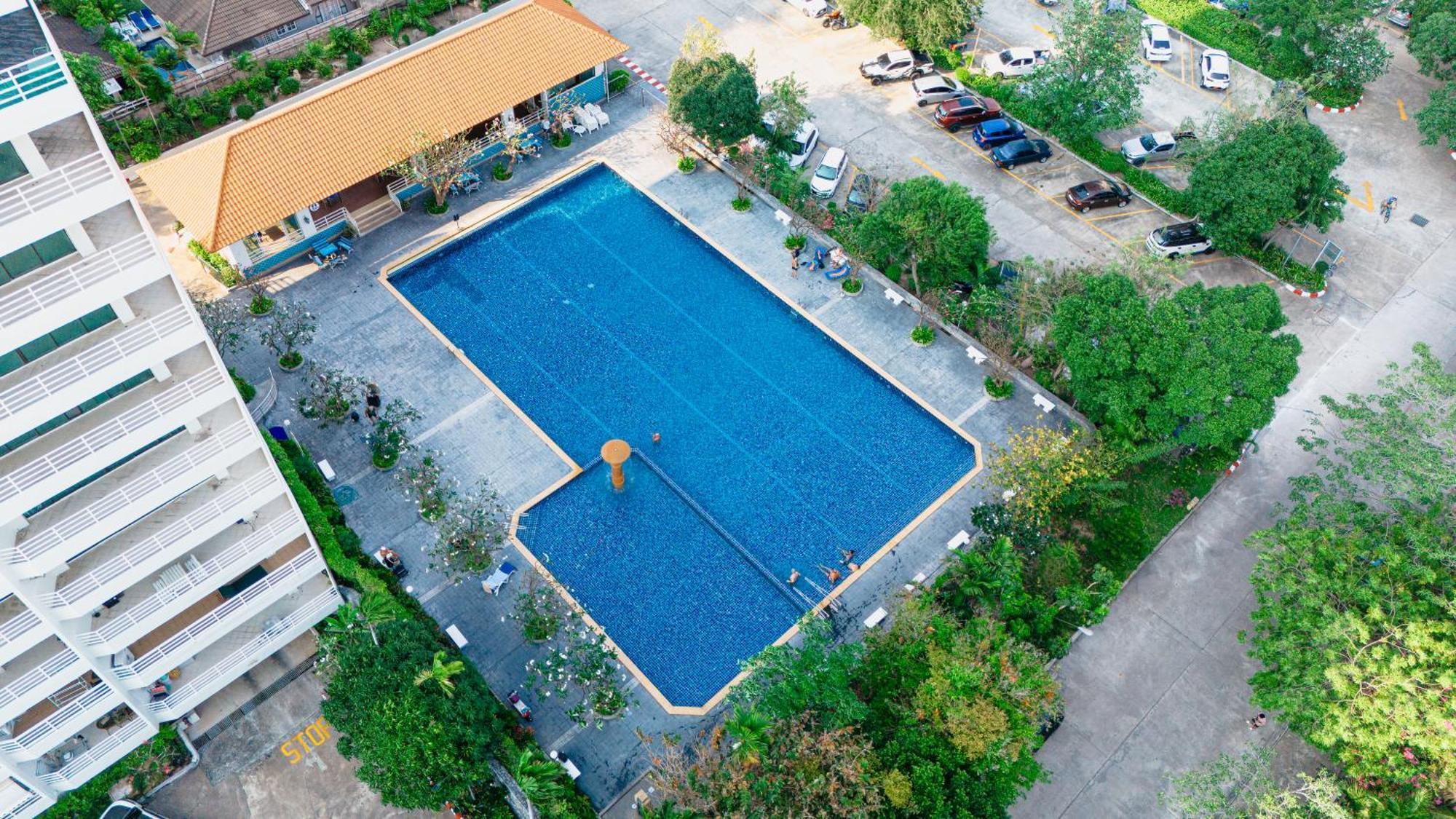Jomtien Seaside At View Talay 5 *