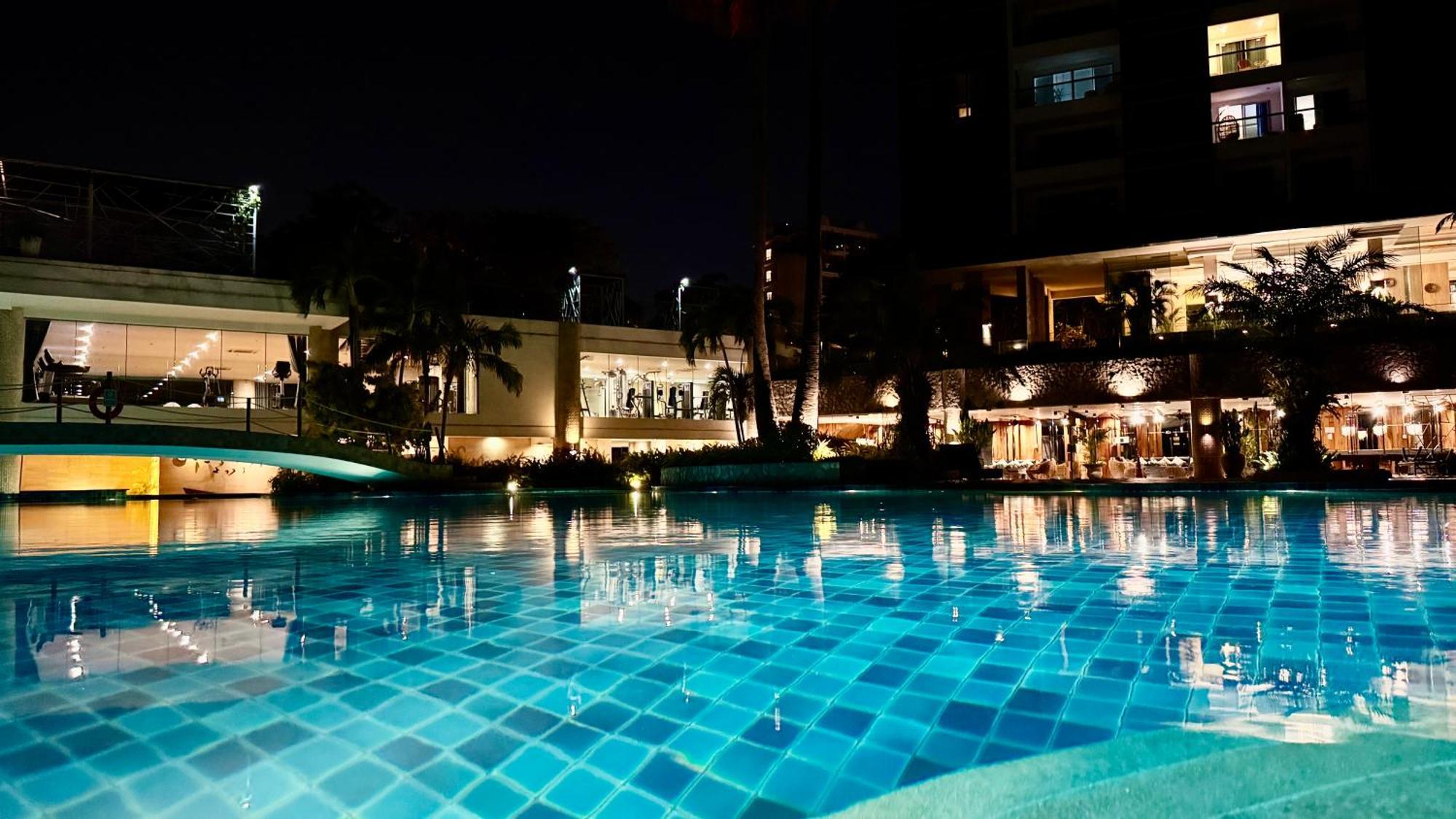 The Palm Wongamat ,world Class Luxury Seaview Condo, Private The Sanctuary Of Truth * Pattaya