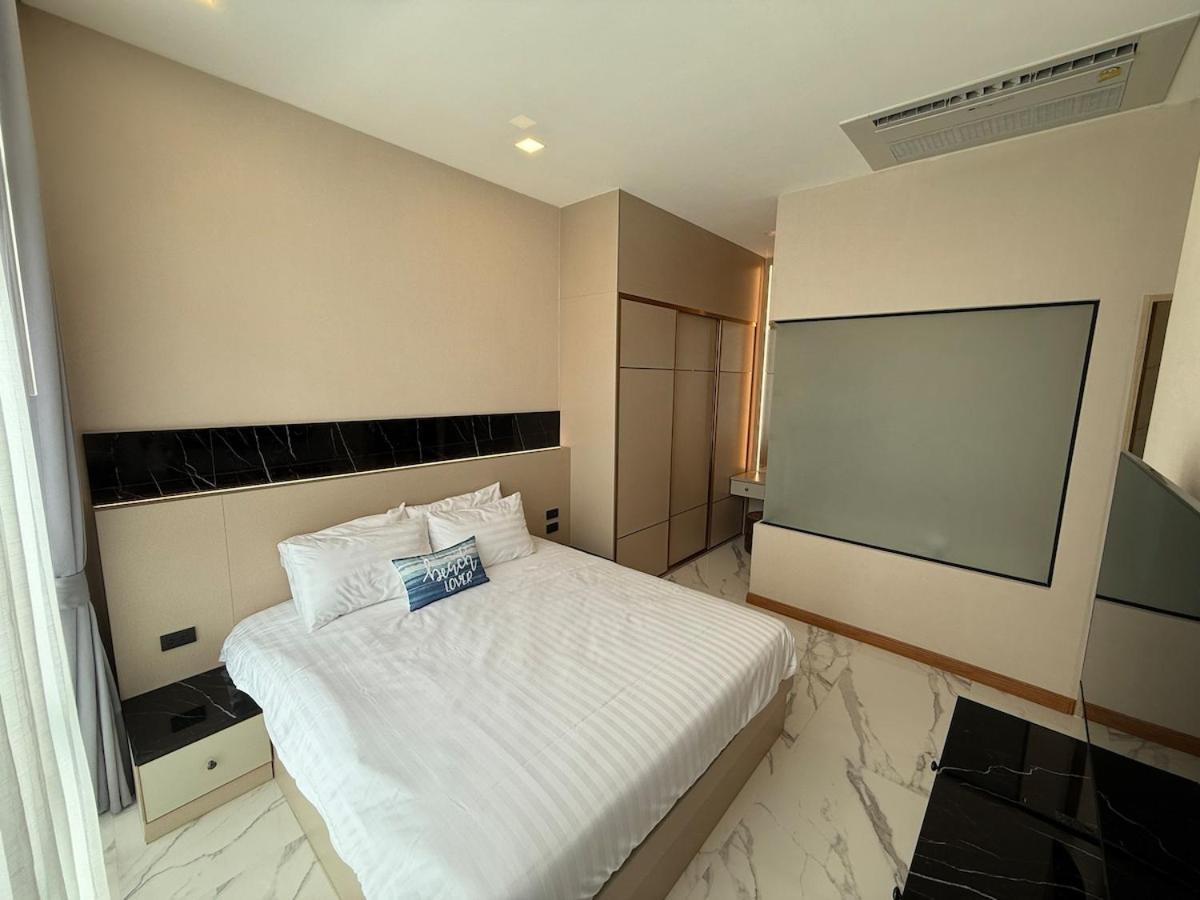 Villa Unique Style 3 Bedroom With Mega Pool Pattaya