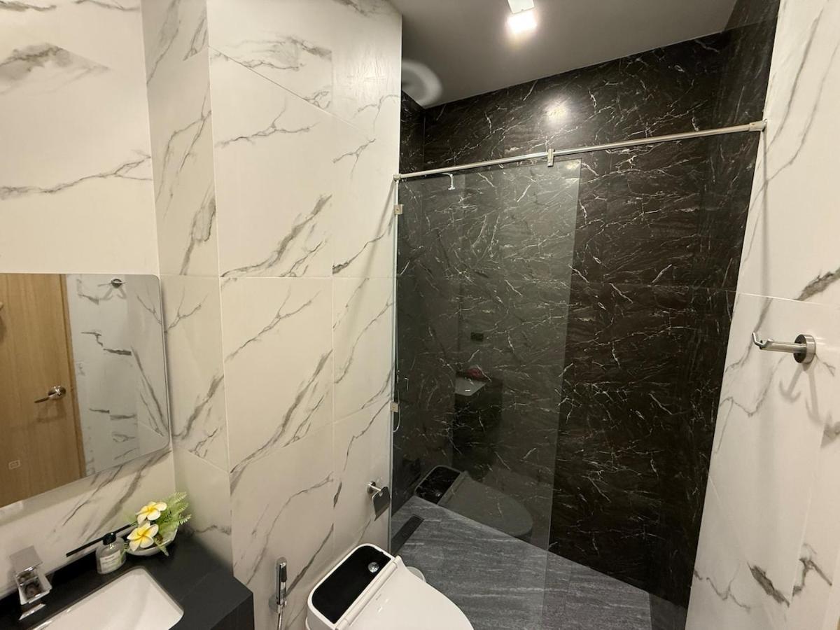 Unique Style 3 Bedroom With Mega Pool