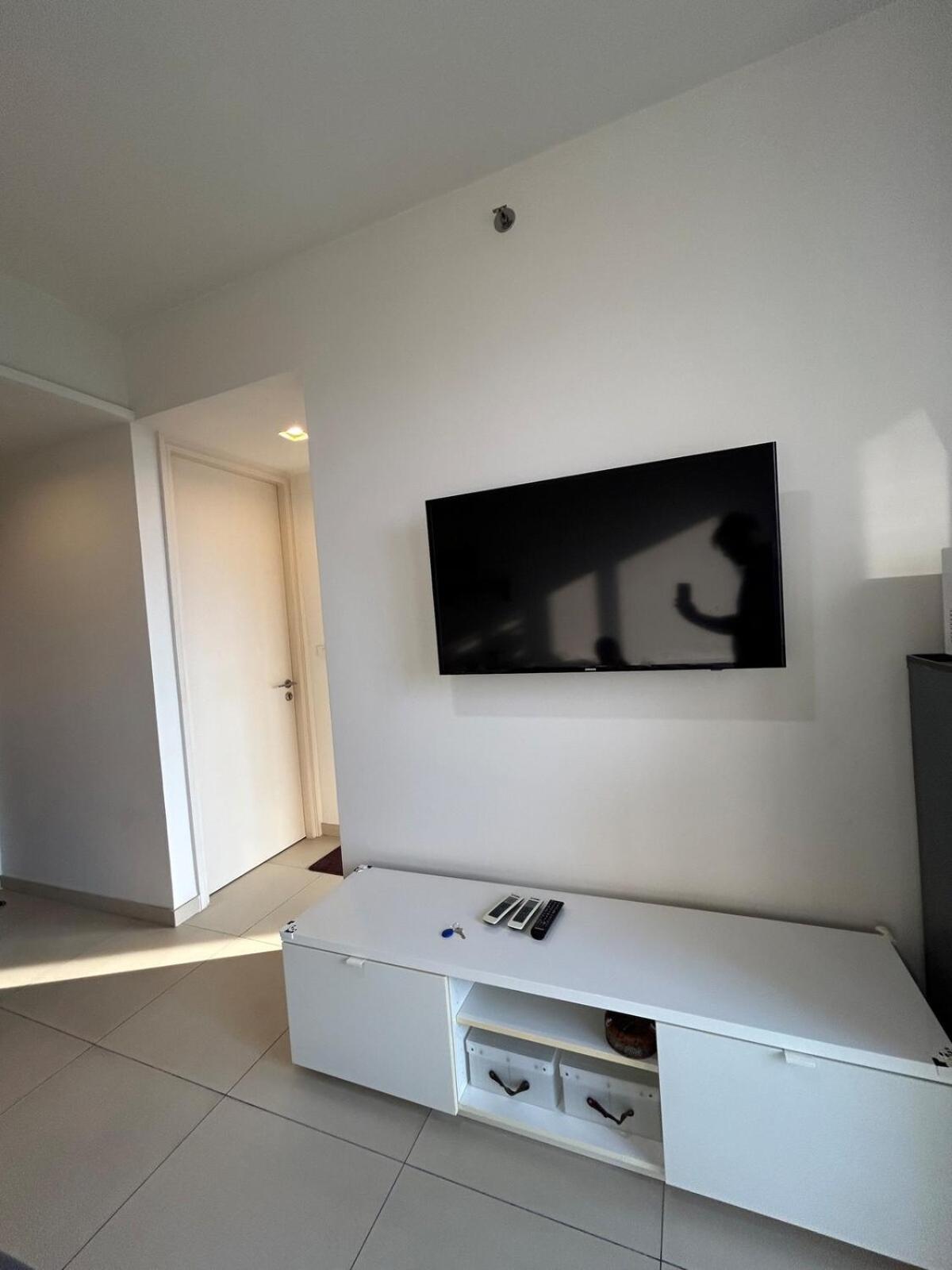 Unixx Sea View High Floor 1br