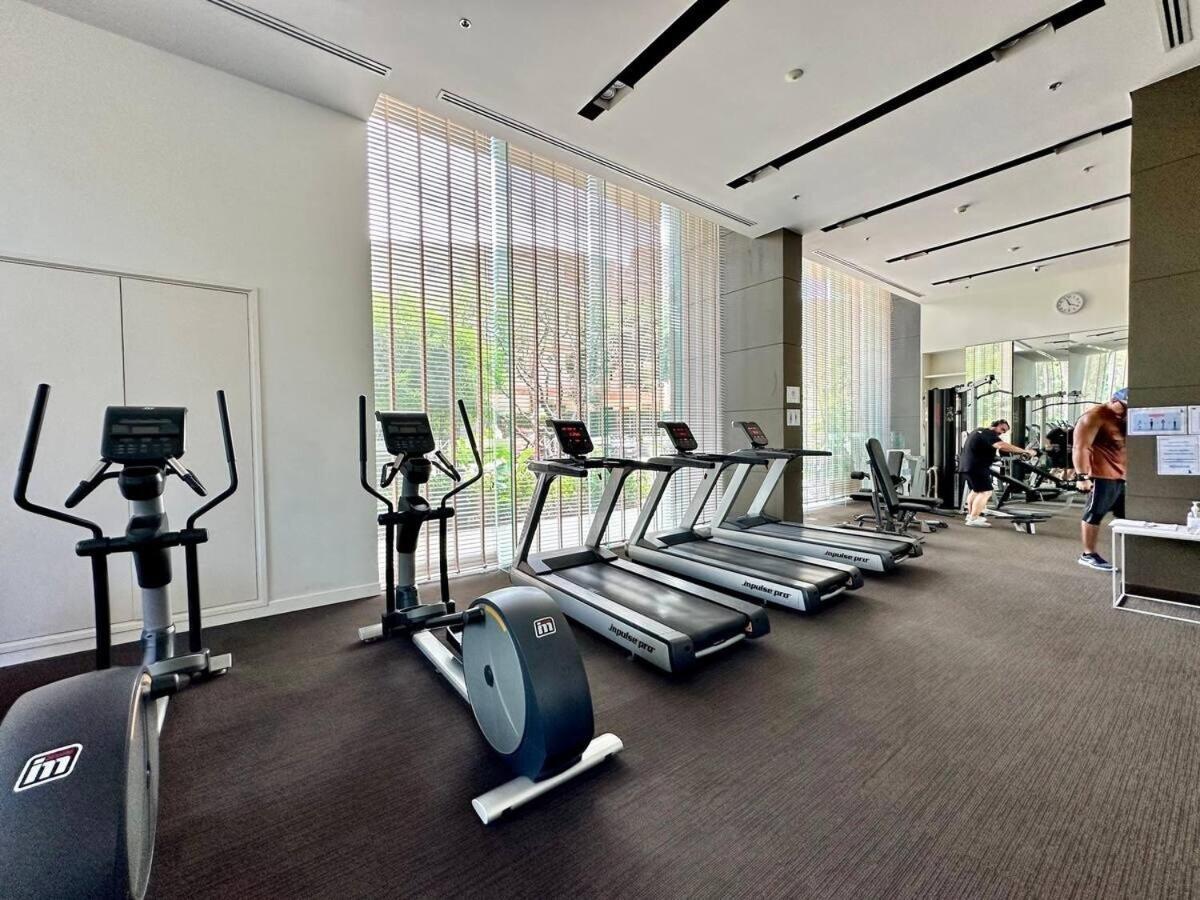 Unixx Sea View High Floor 1br Apartment Pattaya
