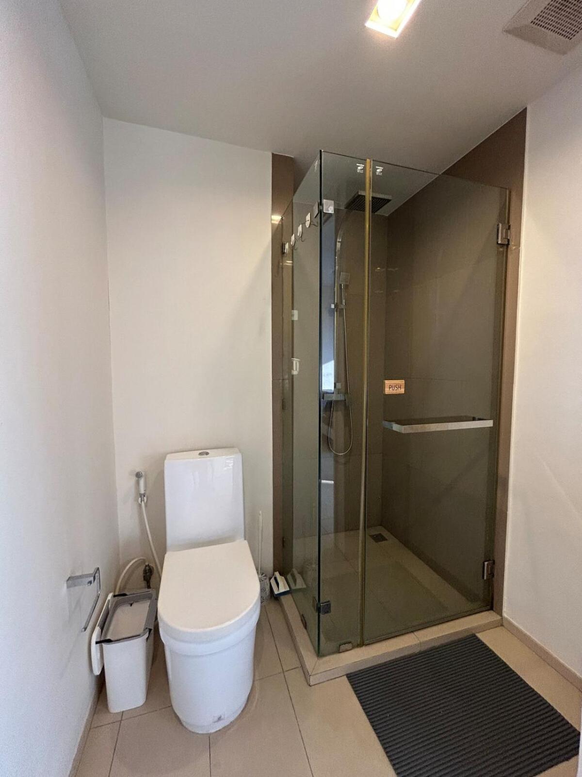 Unixx Sea View High Floor 1br Apartment Pattaya