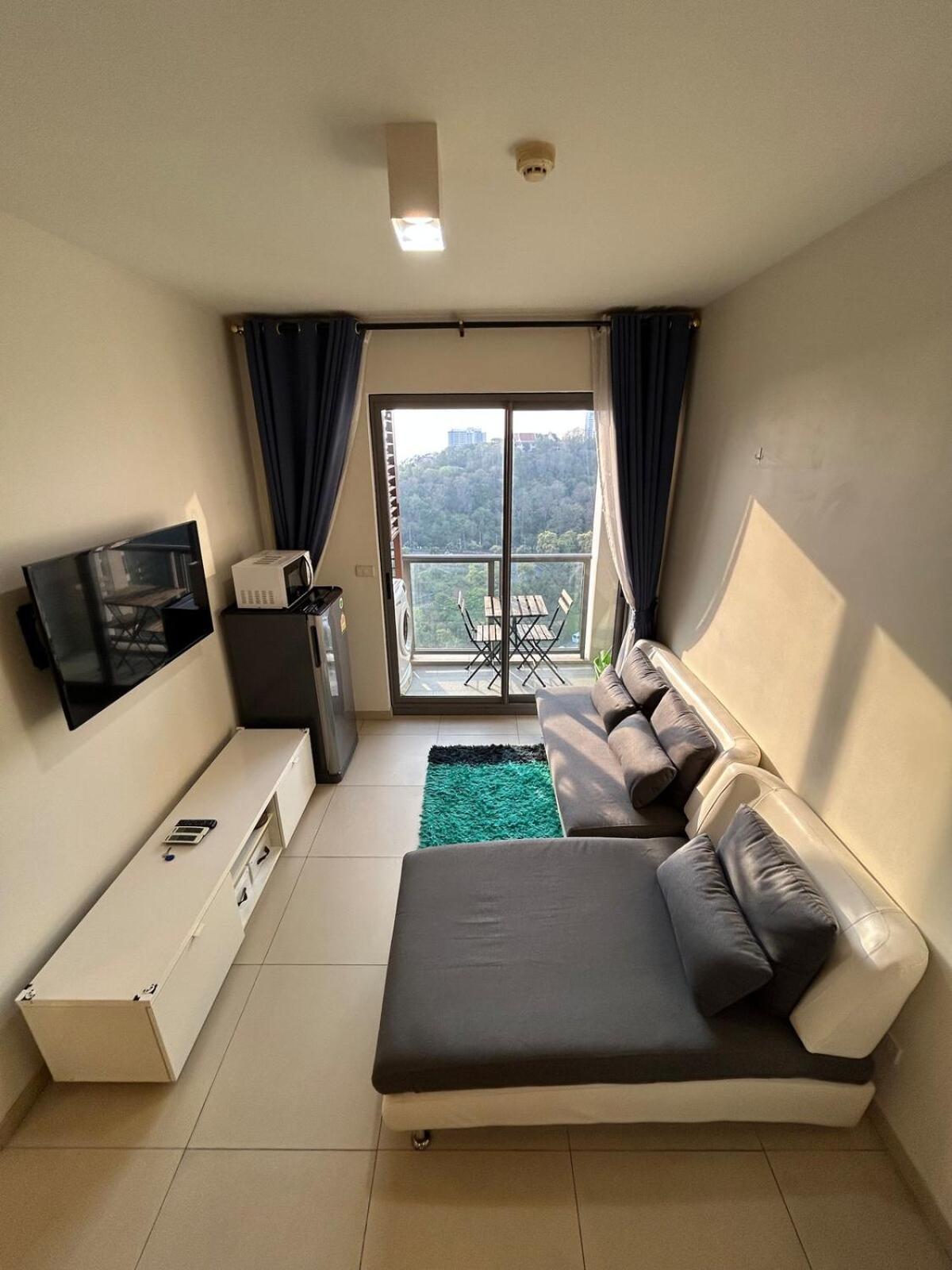 Unixx Sea View High Floor 1br Pattaya