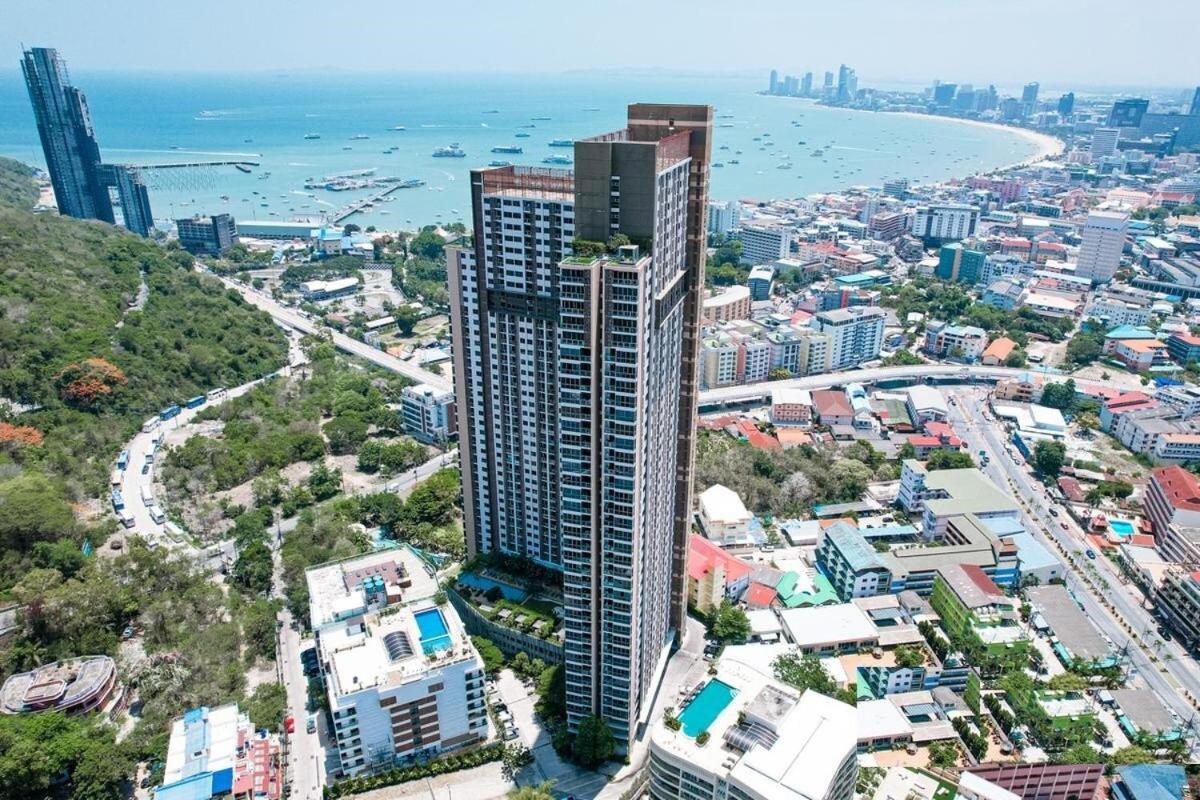 Unixx Sea View High Floor 1br Pattaya
