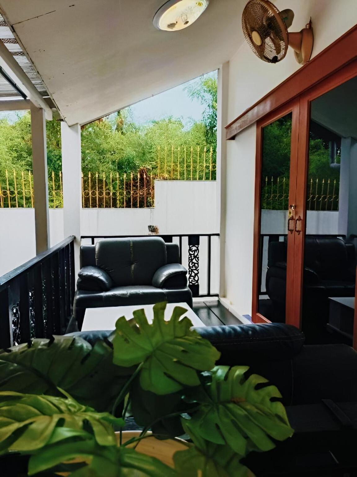 Holiday home 12 Bedroom Villa *
