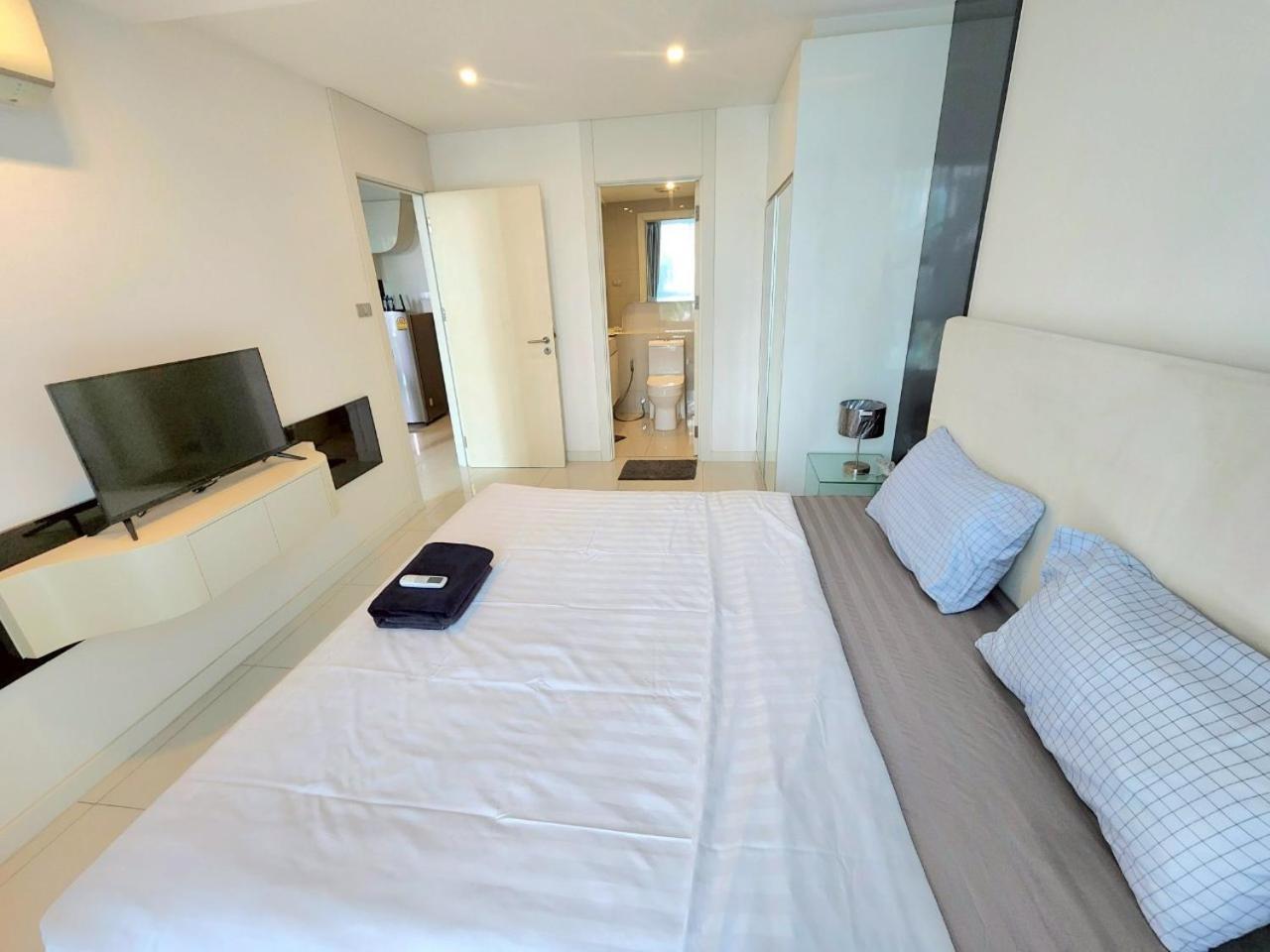 Center New Apartment