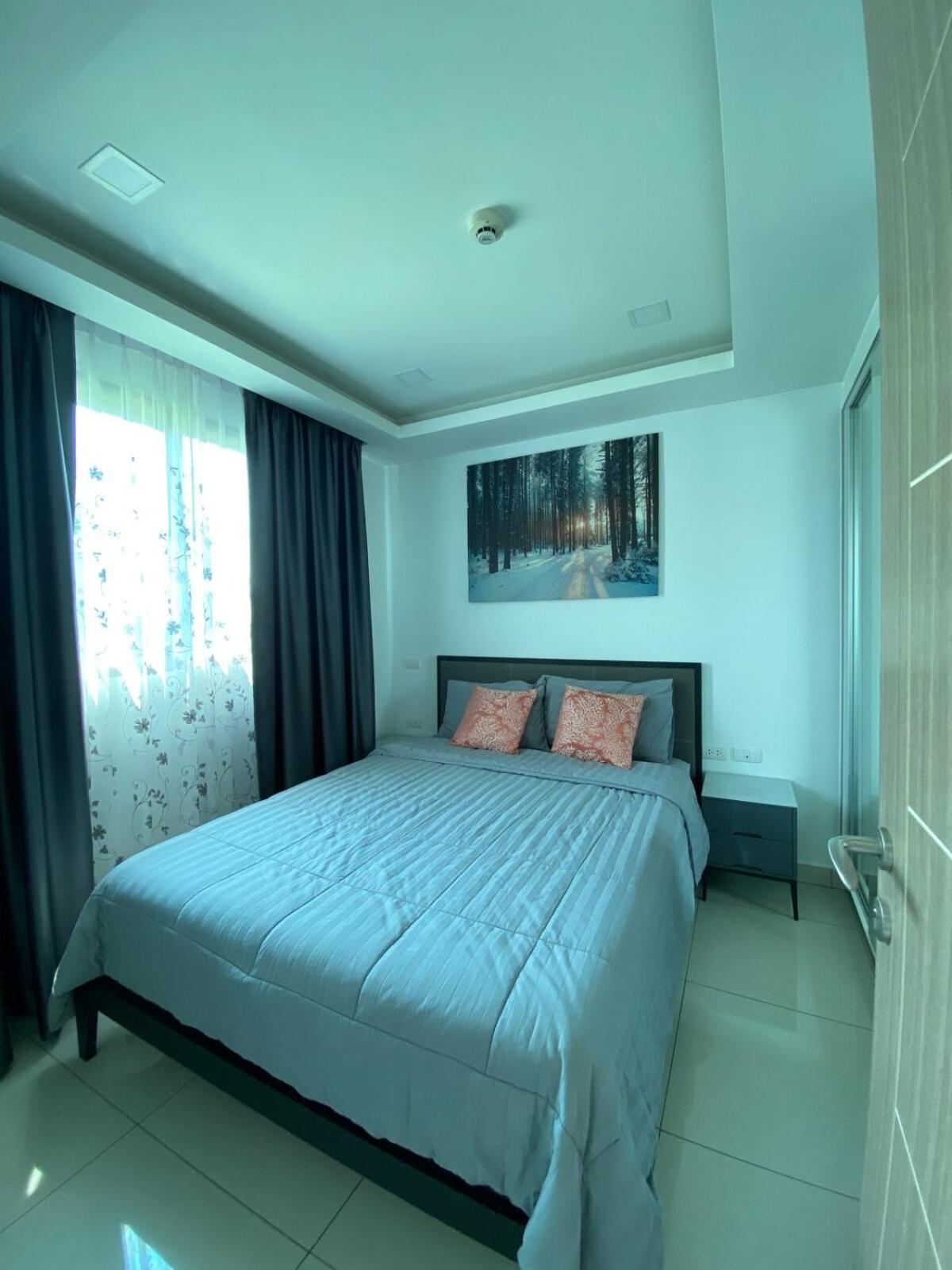 With Gorgeous Pool Apartment Pattaya