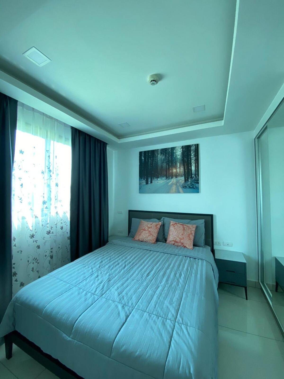 With Gorgeous Pool Apartment Pattaya