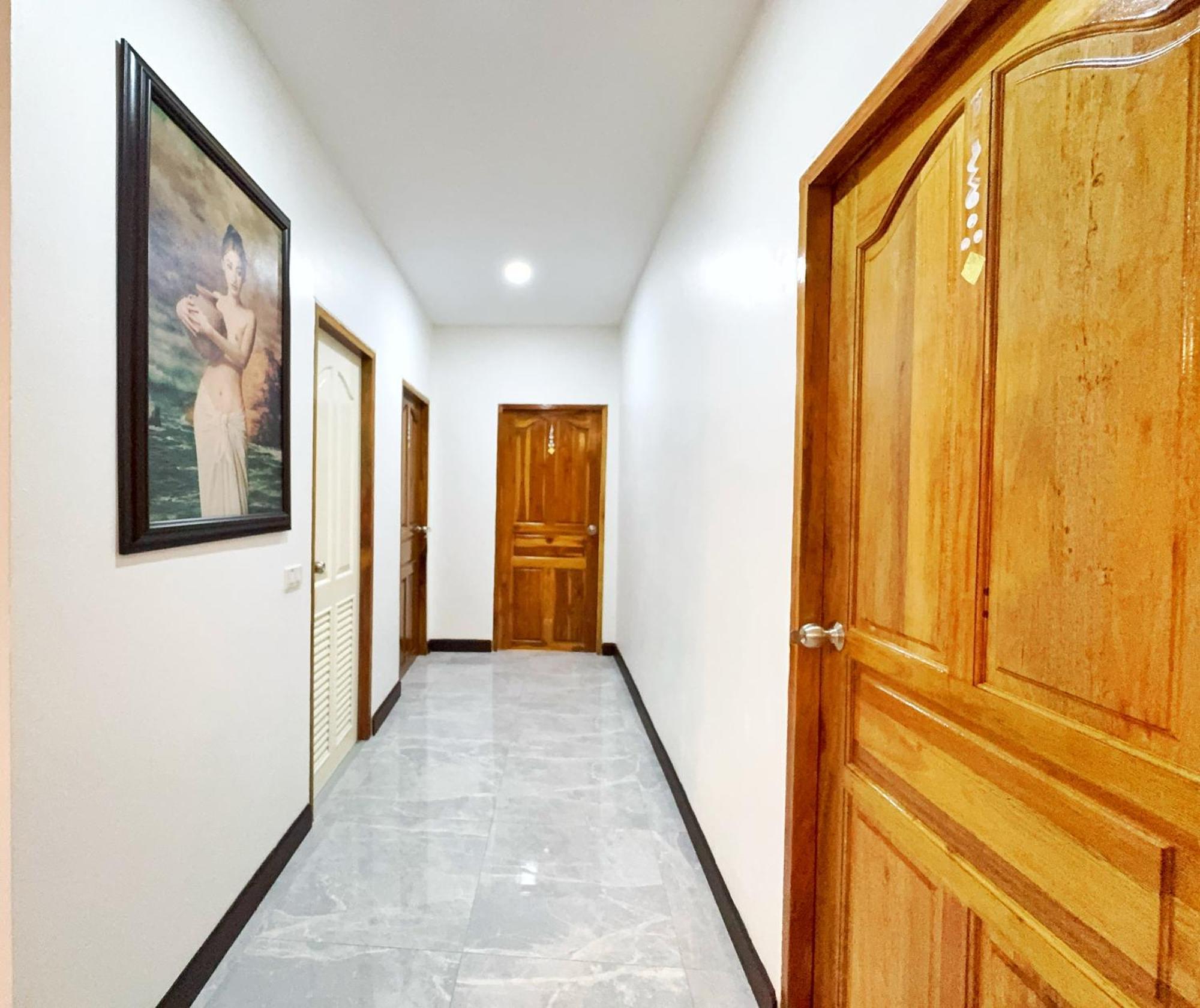 Ferienhaus Massive Pet-friendly House, 5 Mins From Beach, Pattaya