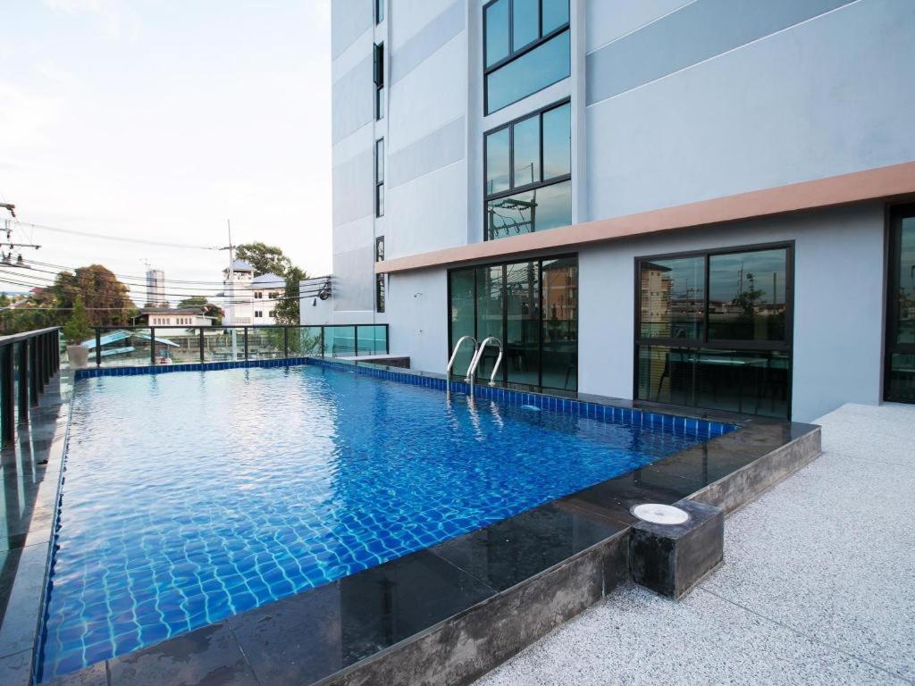 Hotel B2 South