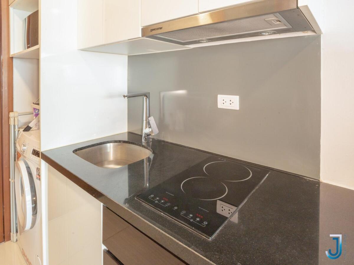 Apartment Cozy With 2 Pools And Sea View Pattaya