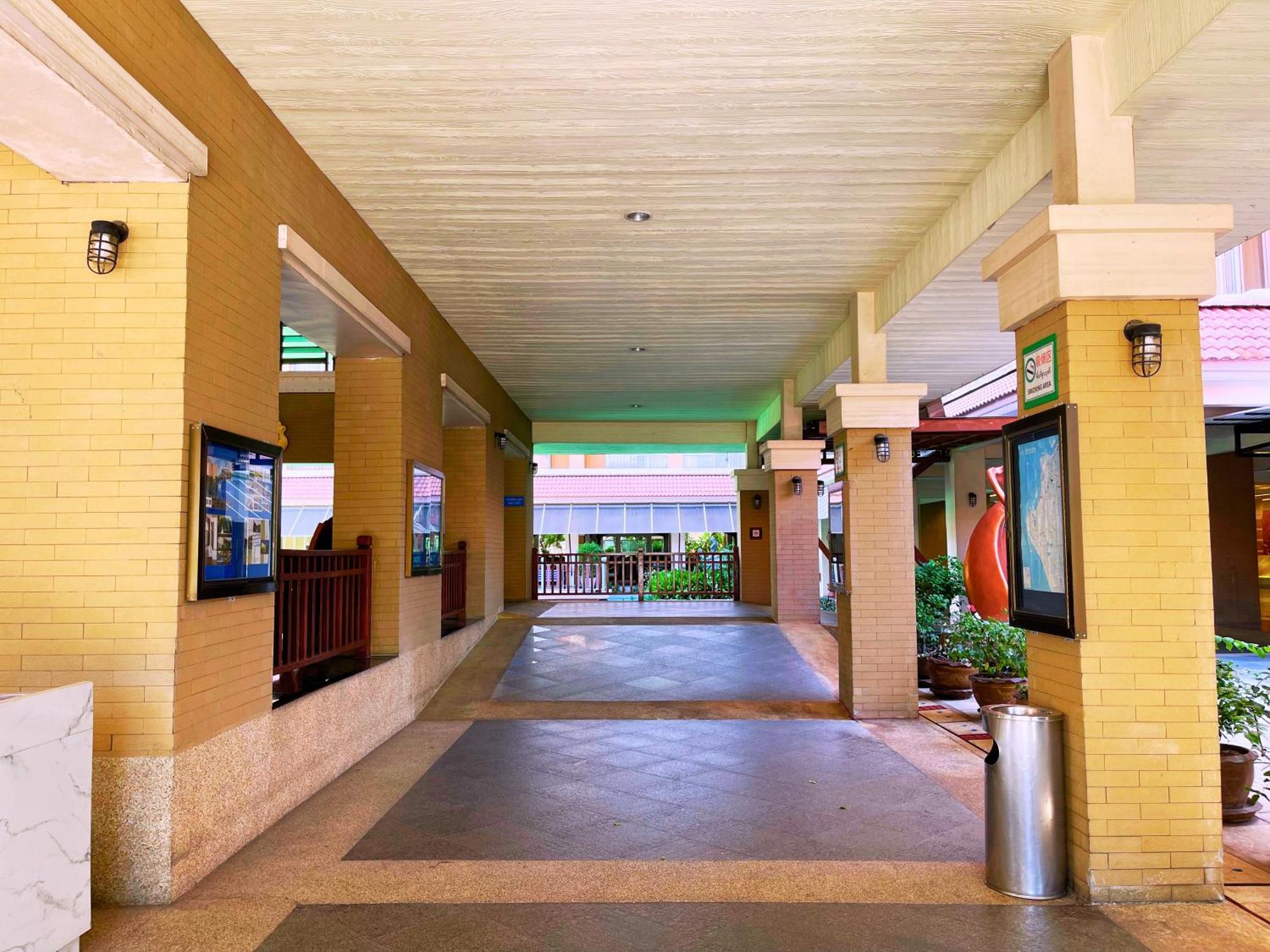 Hotel Eastern Grand Palace