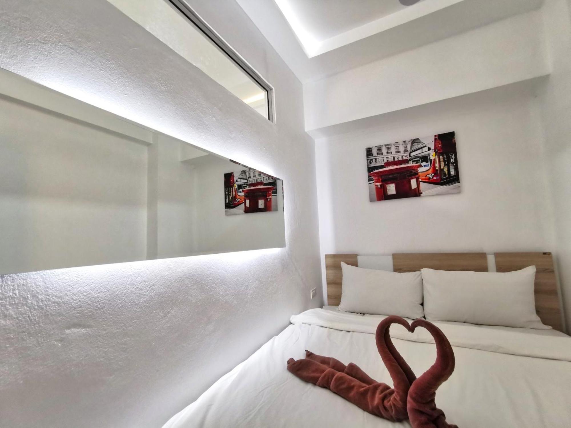 Hagone Condotel - Pool, Near & Steps To Weekend Market Pattaya