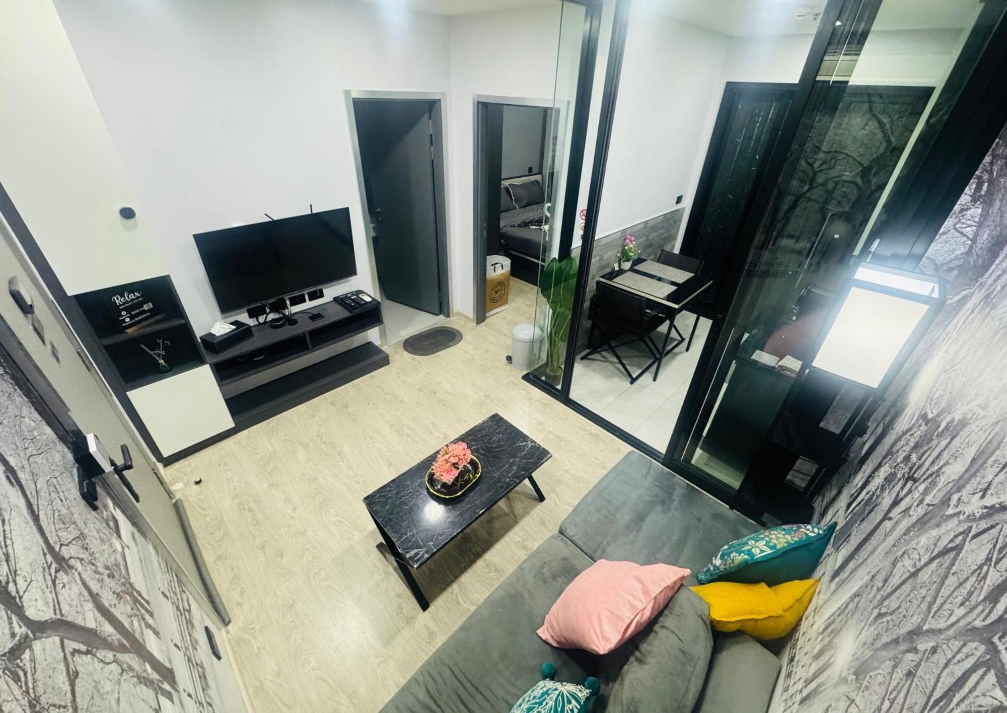 Apartment Base Perfect Spot Seaview 23 Floor Pattaya