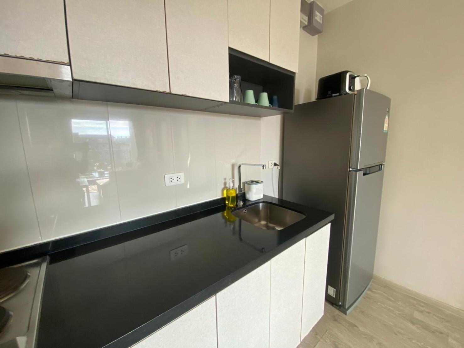 2 Bed Spacious Location In