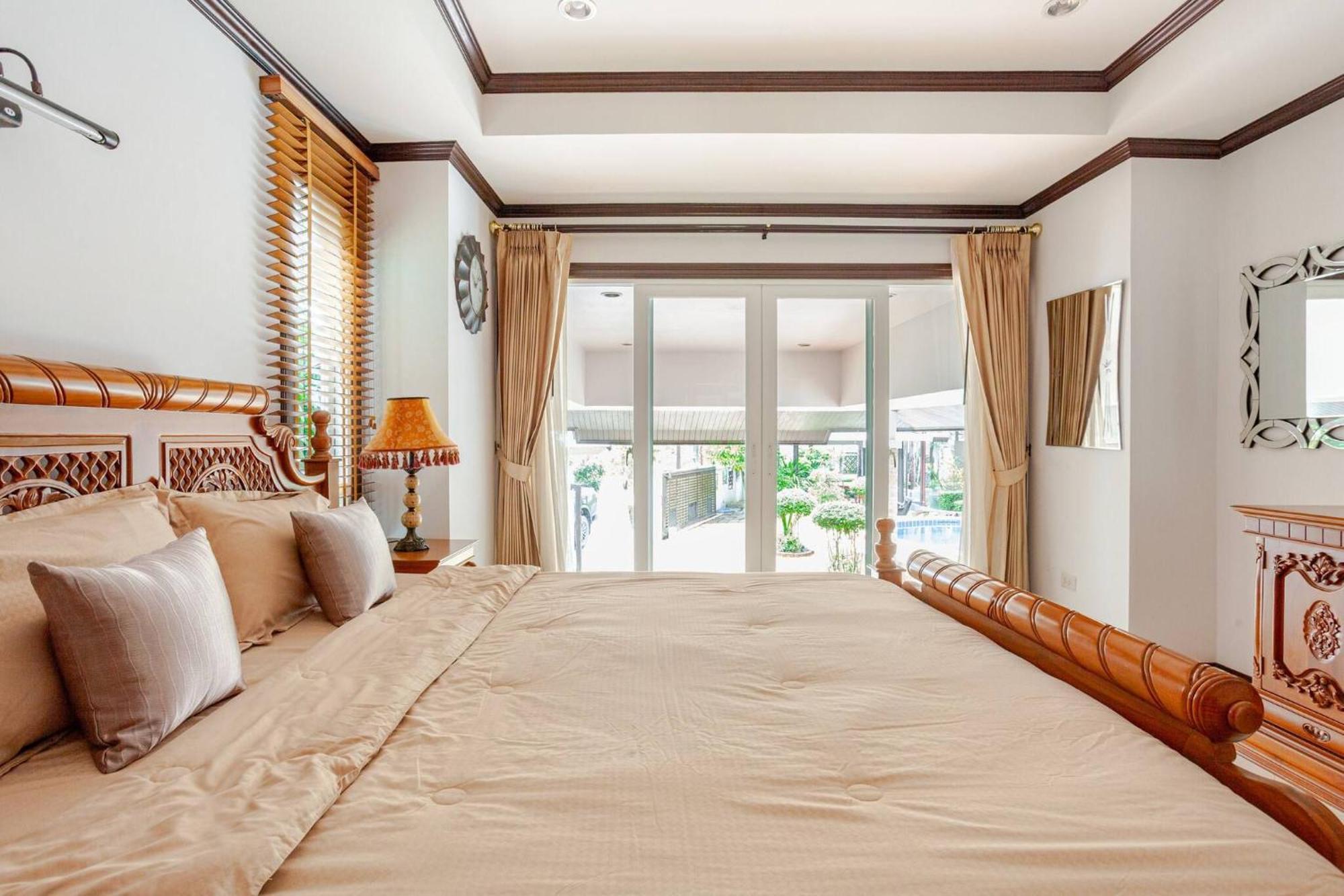 Luxury Iconic Royal Boat Pool North วิลล่า Pattaya